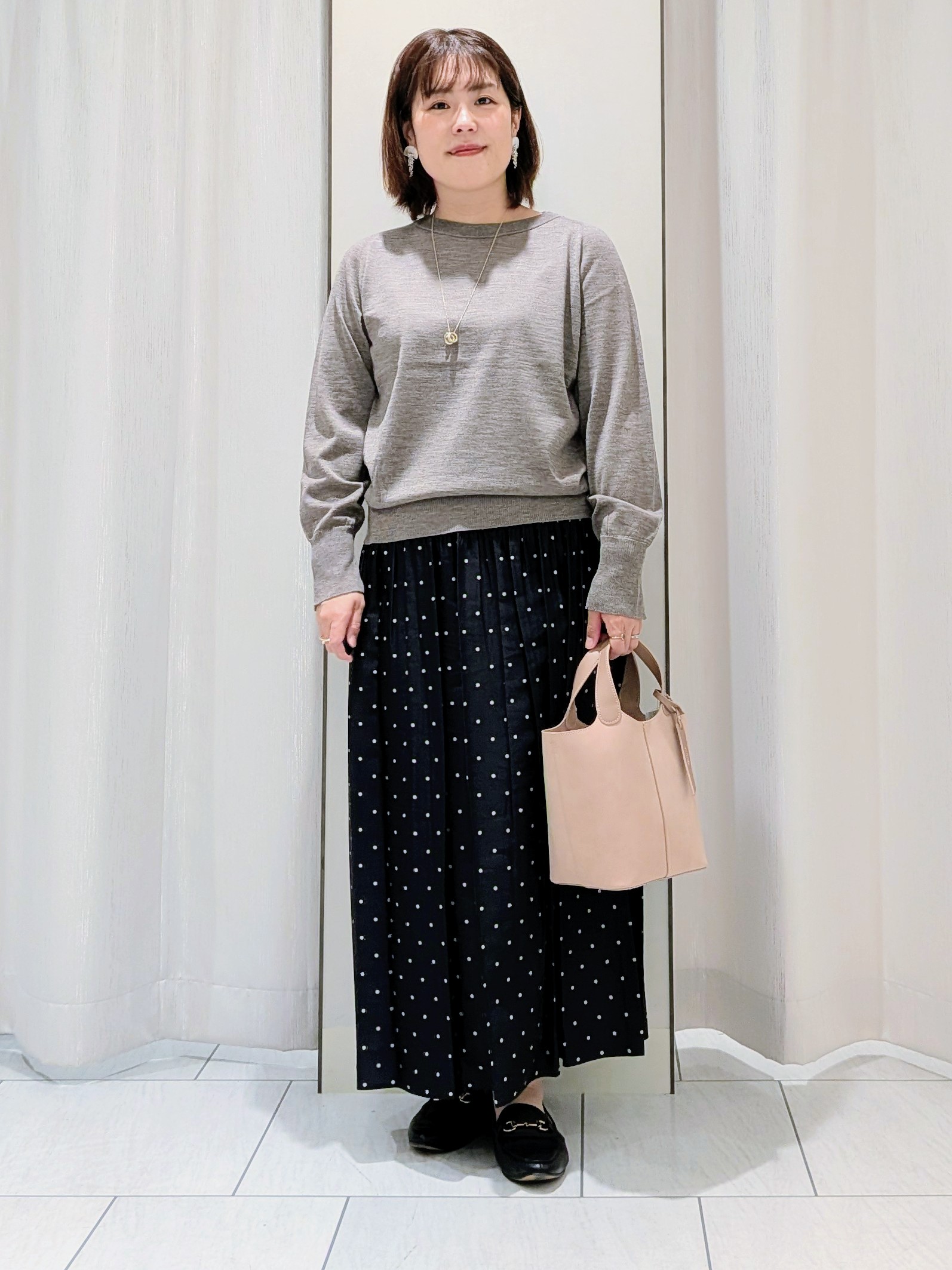 Onumaさんの「UNTITLED｜【アンサンブル可能/オンオフ使える】シルクウールカシミヤプルオーバー」を使ったコーディネート