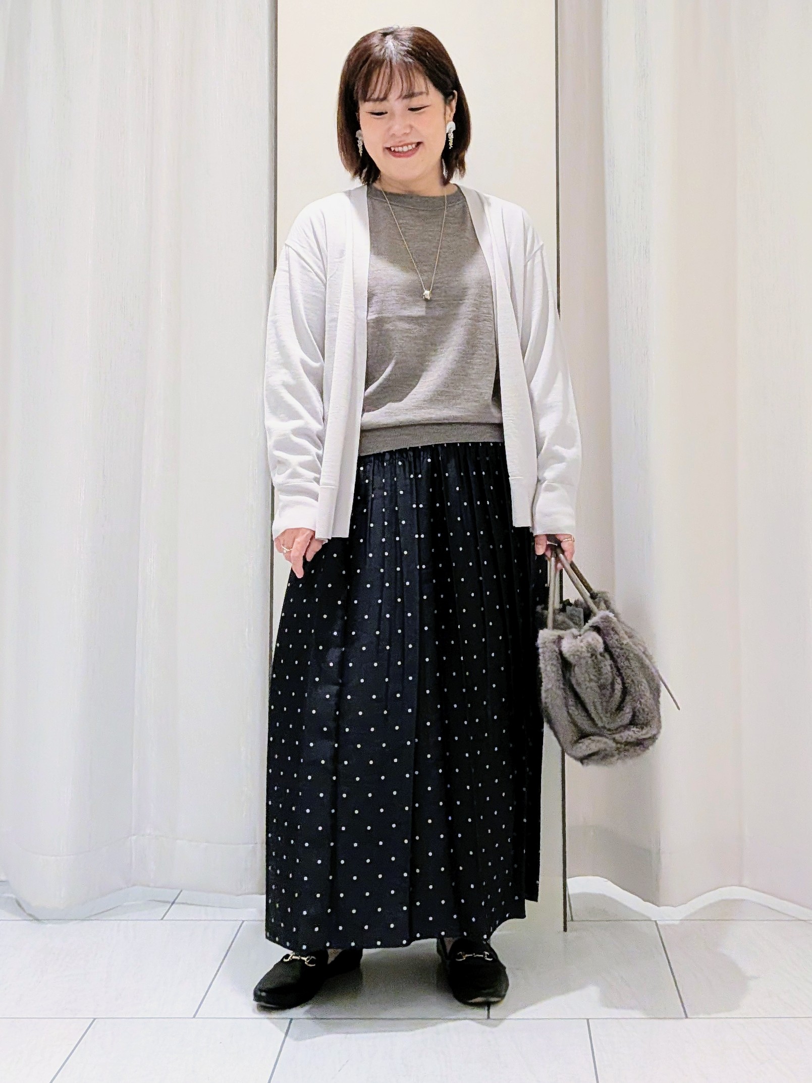 Onumaさんの「UNTITLED｜【アンサンブル可能/オンオフ使える】シルクウールカシミヤプルオーバー」を使ったコーディネート