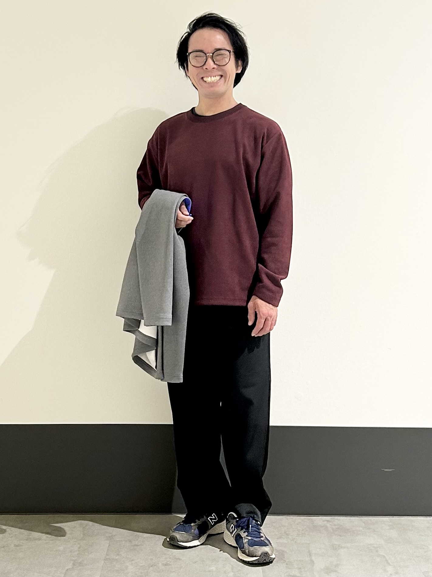 KENJI Iさんの「THE SHOP TK｜杢調スエードタッチカーデ」を使ったコーディネート
