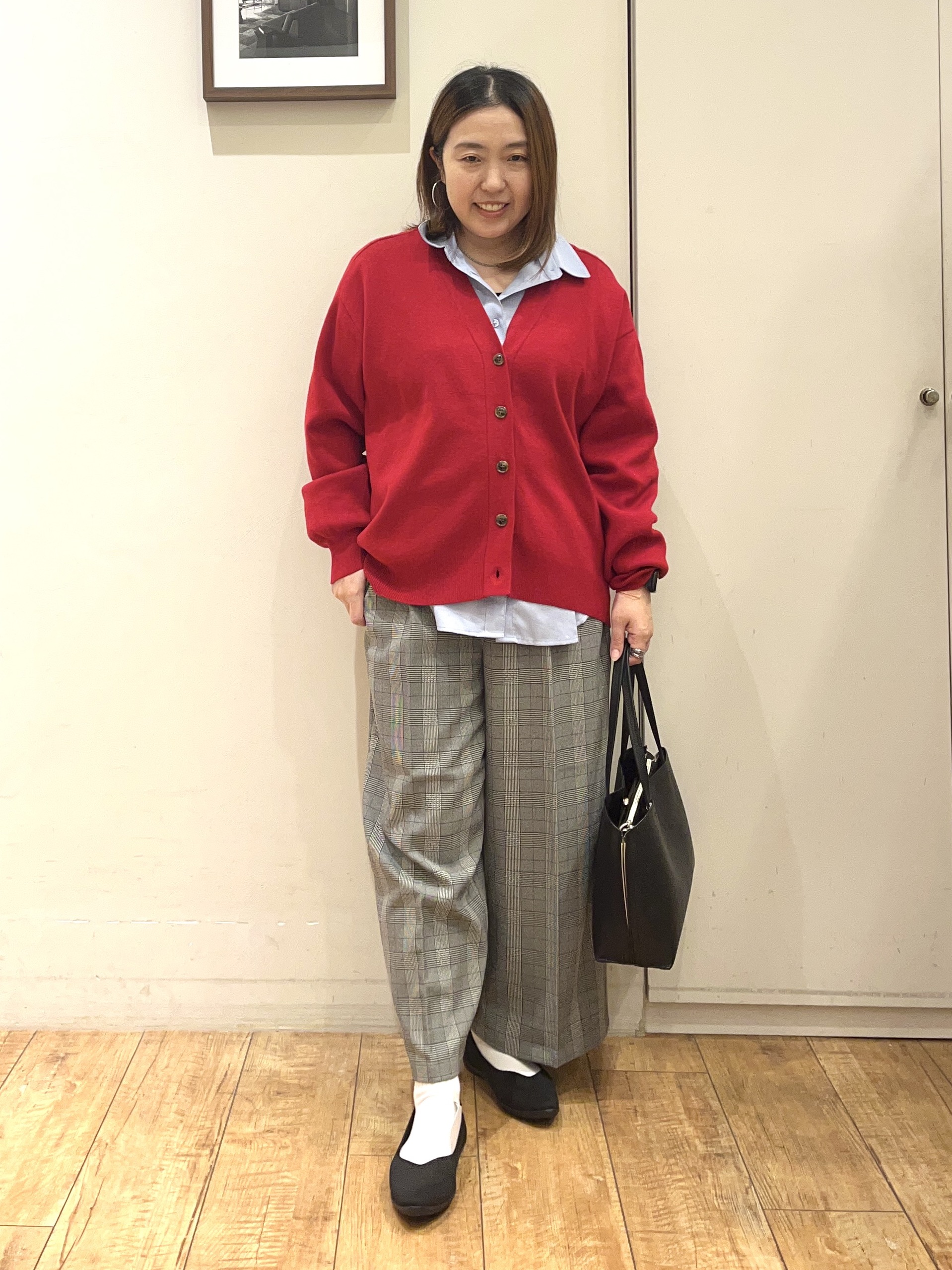 harusakuさんの「SHOO･LA･RUE｜【毛玉になりにくい/S-LL/洗濯機可/体型カバー】Vネックゆったりカーディガン」を使ったコーディネート