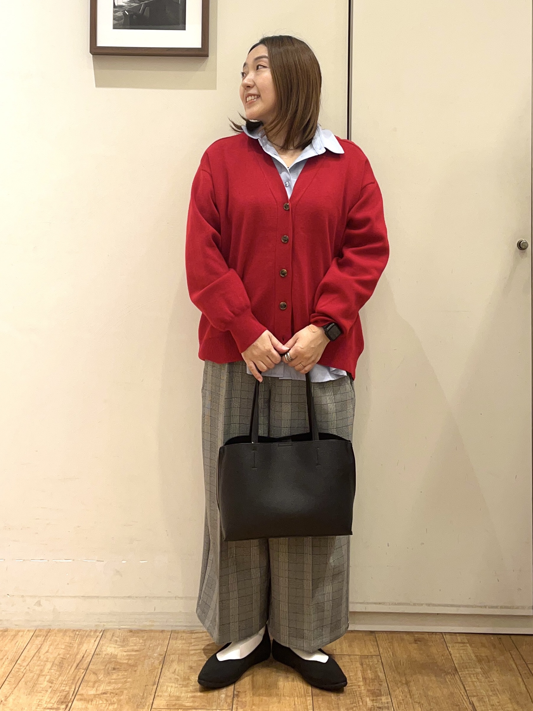 harusakuさんの「SHOO･LA･RUE｜【毛玉になりにくい/S-LL/洗濯機可/体型カバー】Vネックゆったりカーディガン」を使ったコーディネート