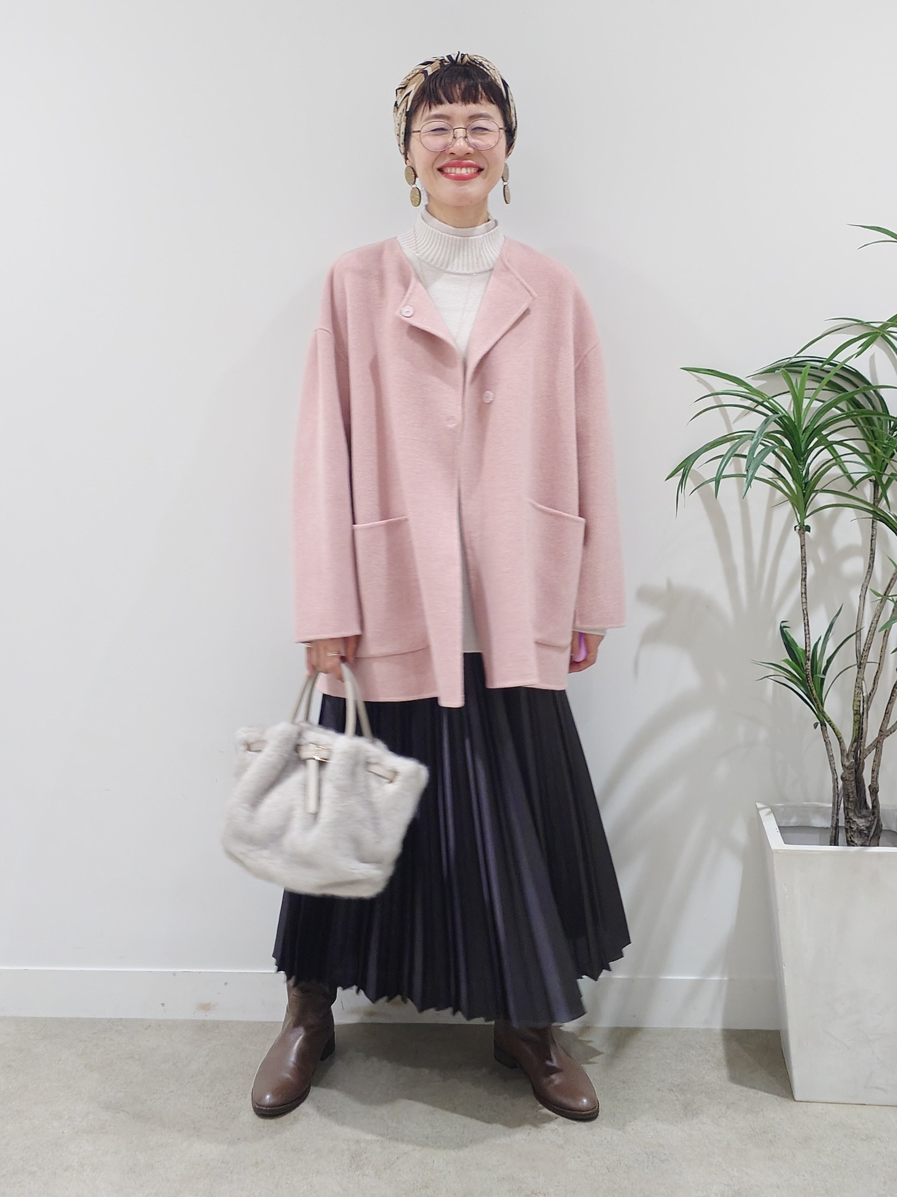 MUTSUKOさんの「UNTITLED｜【マフラー付き/ゆったり】リバーコート」を使ったコーディネート