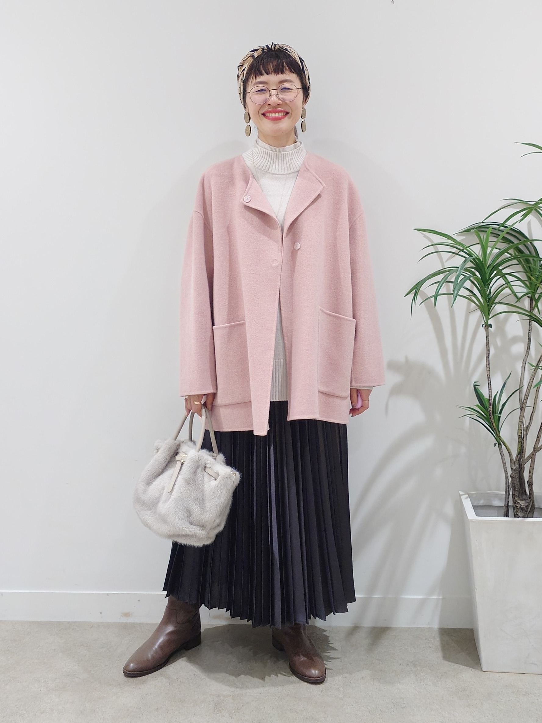 MUTSUKOさんの「UNTITLED｜【マフラー付き/ゆったり】リバーコート」を使ったコーディネート