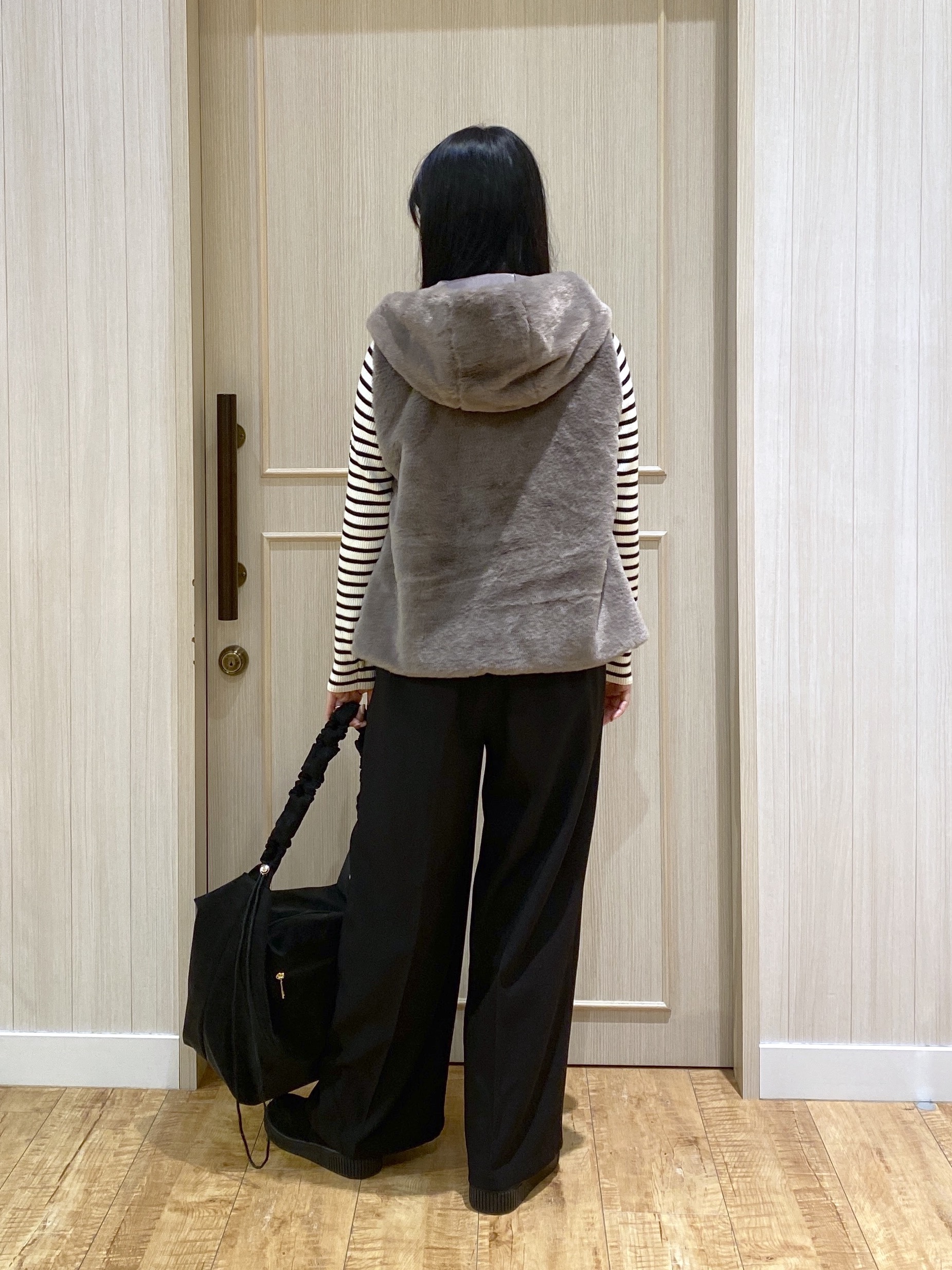 ERIさんの「SHOO･LA･RUE｜【洗濯機可/撥水/マルチWAY】ファーライナー付き 毎日欲張りマンパ」を使ったコーディネート
