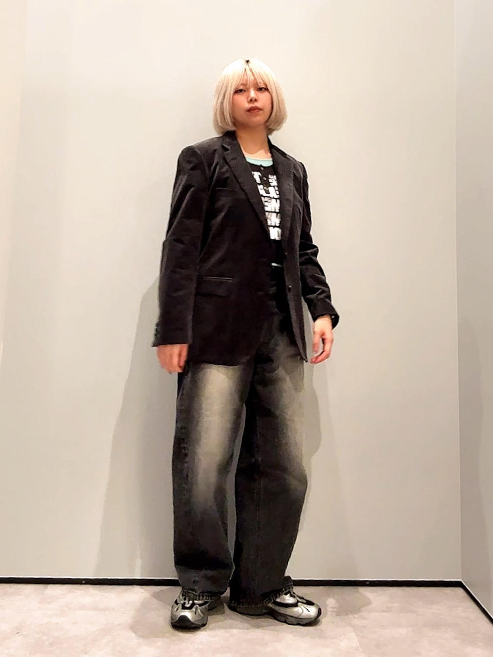 ユウナさんの「TAKEO KIKUCHI｜【Sサイズ～】ストレッチコーデュロイ ジャケット」を使ったコーディネート