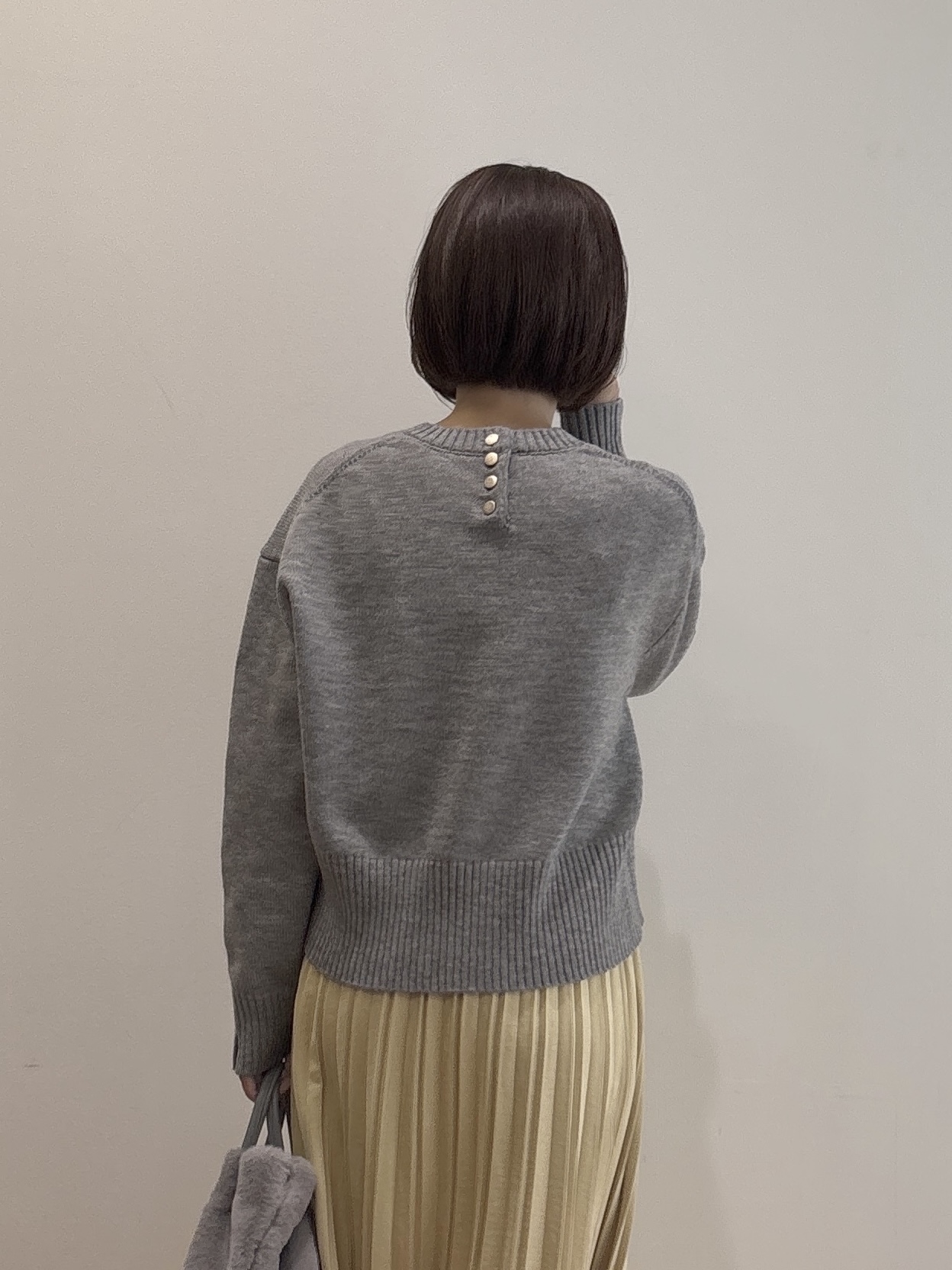 NAKAさんの「OPAQUE.CLIP｜【森絵梨佳さん着用】スウェードライクプリーツスカート《S～LL/5col／洗濯機OK》」を使ったコーディネート