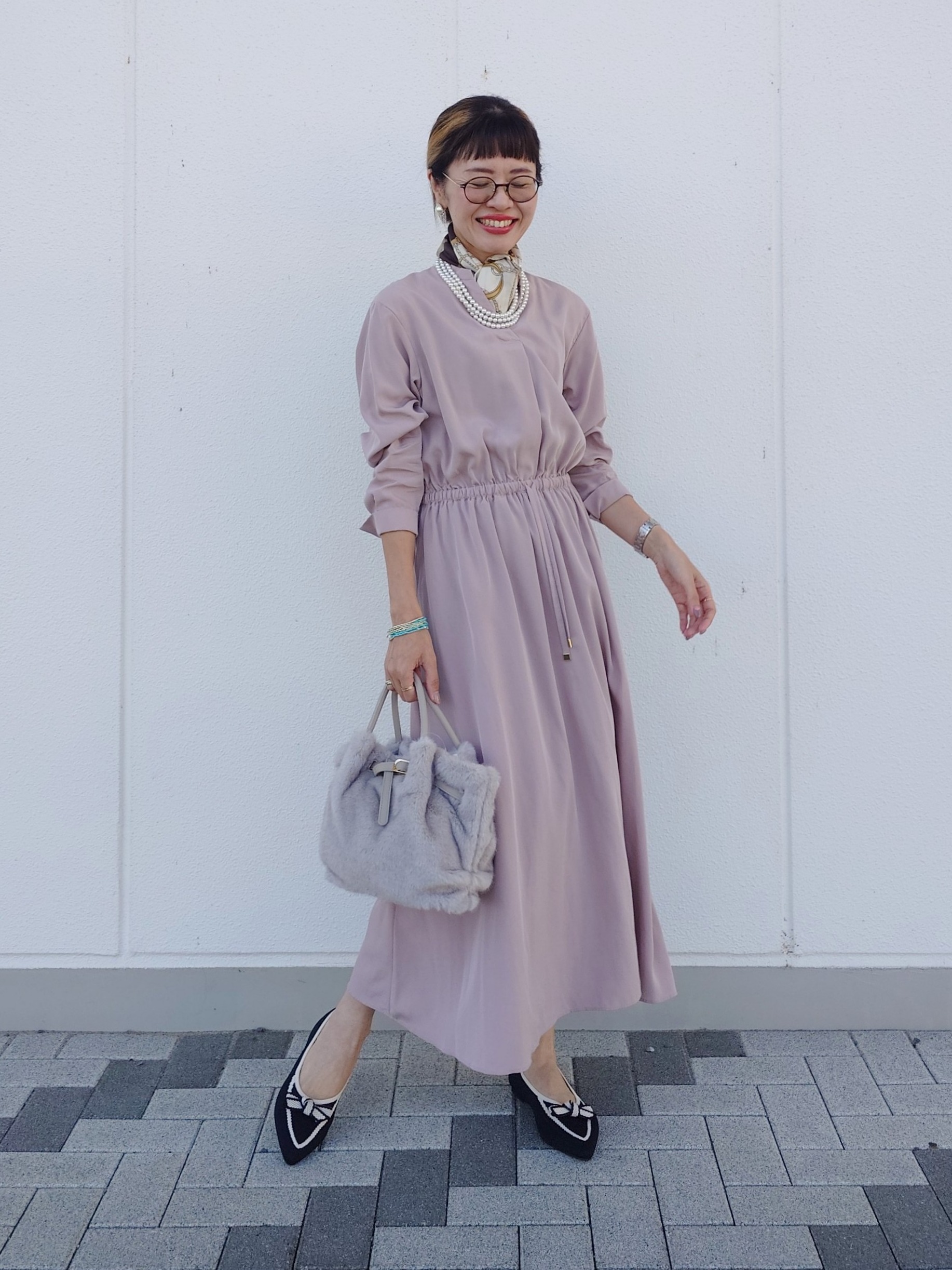 MUTSUKOさんの「UNTITLED｜ドロストデザインワンピース」を使ったコーディネート