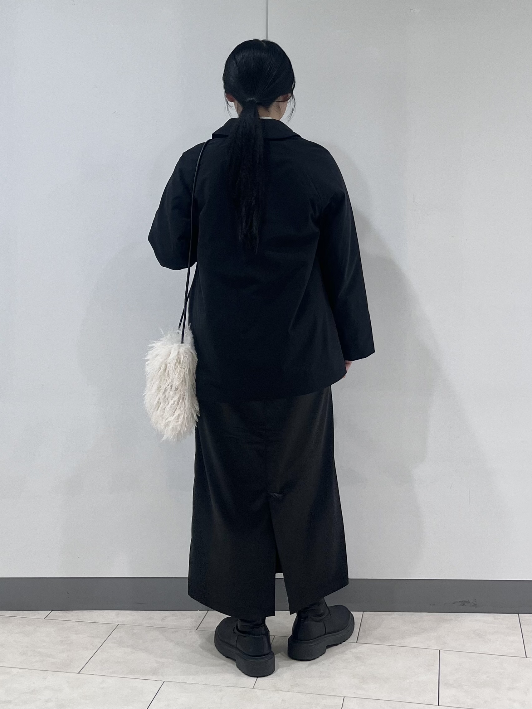 hasuさんの「INDIVI｜【超軽量／蓄熱／撥水】ステンカラー中綿ライトコート」を使ったコーディネート