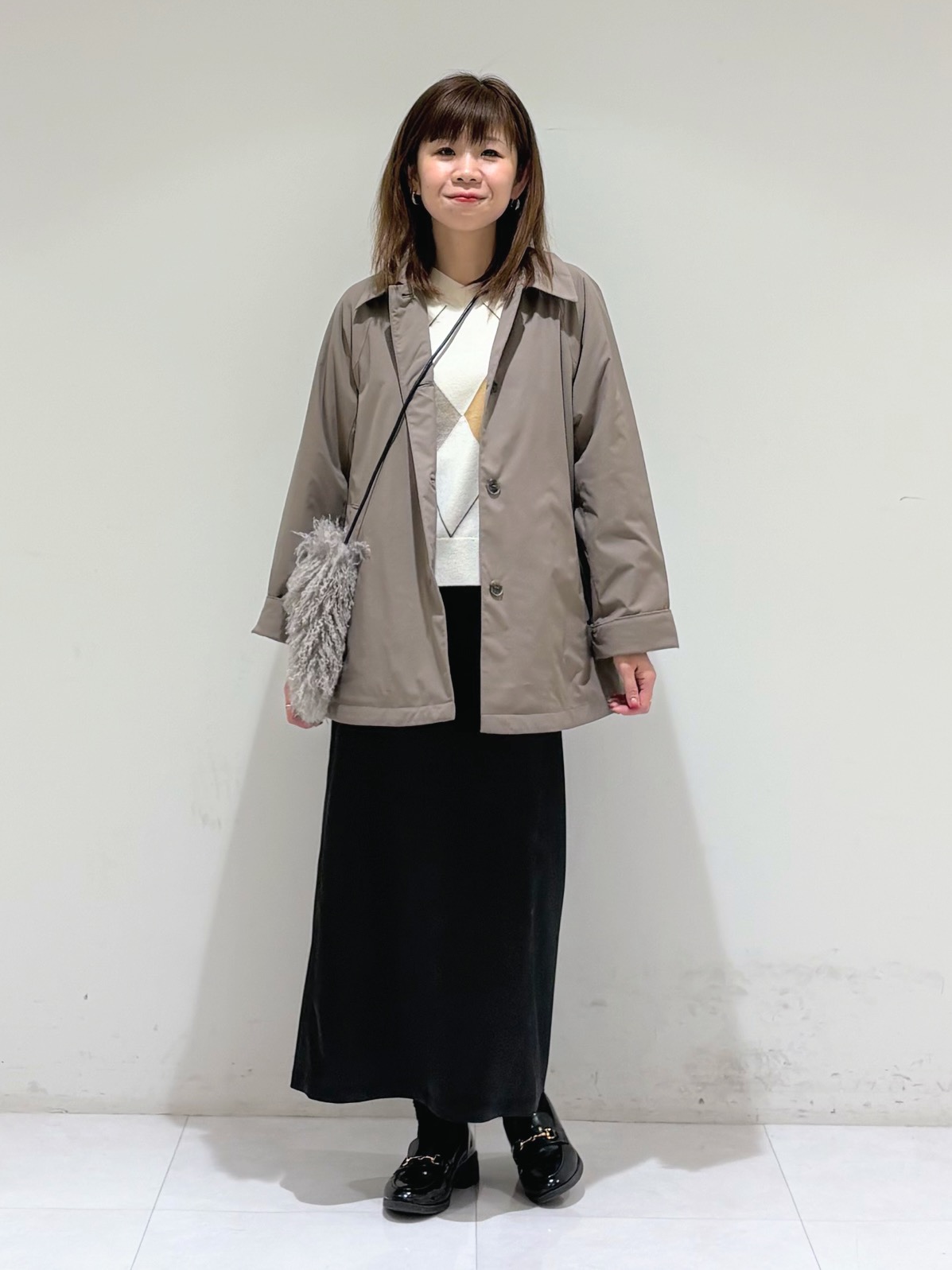 tsuyuさんの「INDIVI｜【超軽量／蓄熱／撥水】ステンカラー中綿ライトコート」を使ったコーディネート