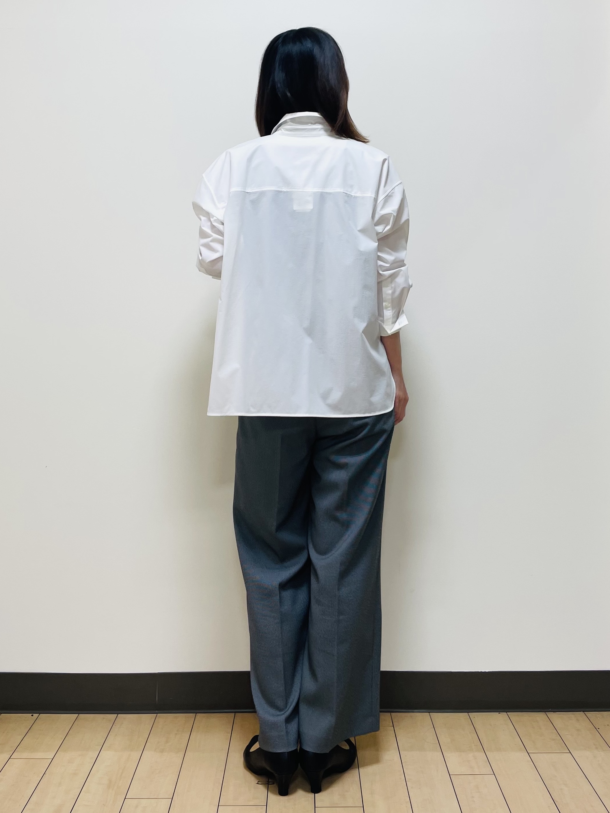 Riiさんの「Reflect｜【羽織◎】オフボディシルエットシャツ」を使ったコーディネート