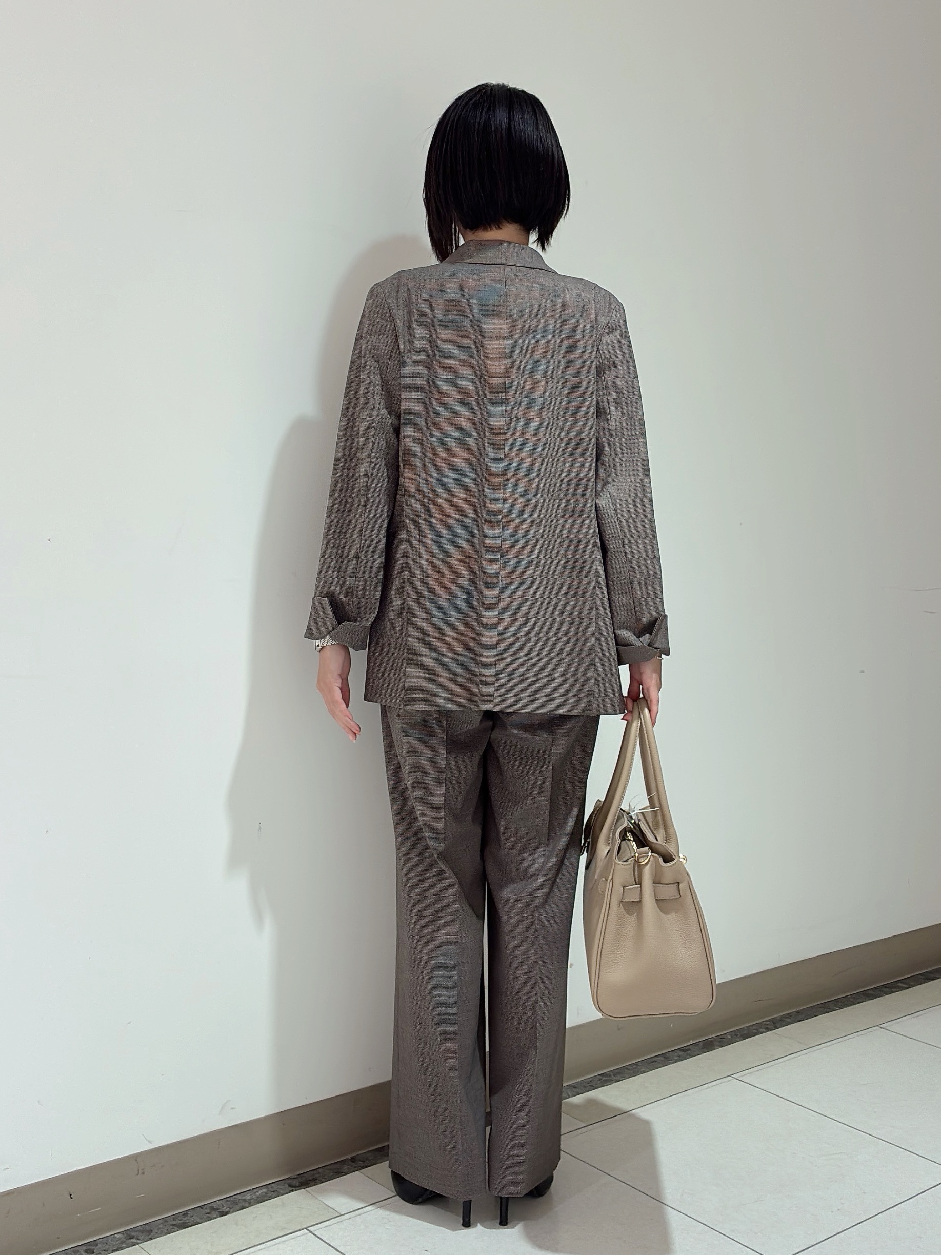環さんの「UNTITLED｜【セットアップ可/秋羽織り/お仕事スーツ】ウールブレンドダブルジャケット」を使ったコーディネート
