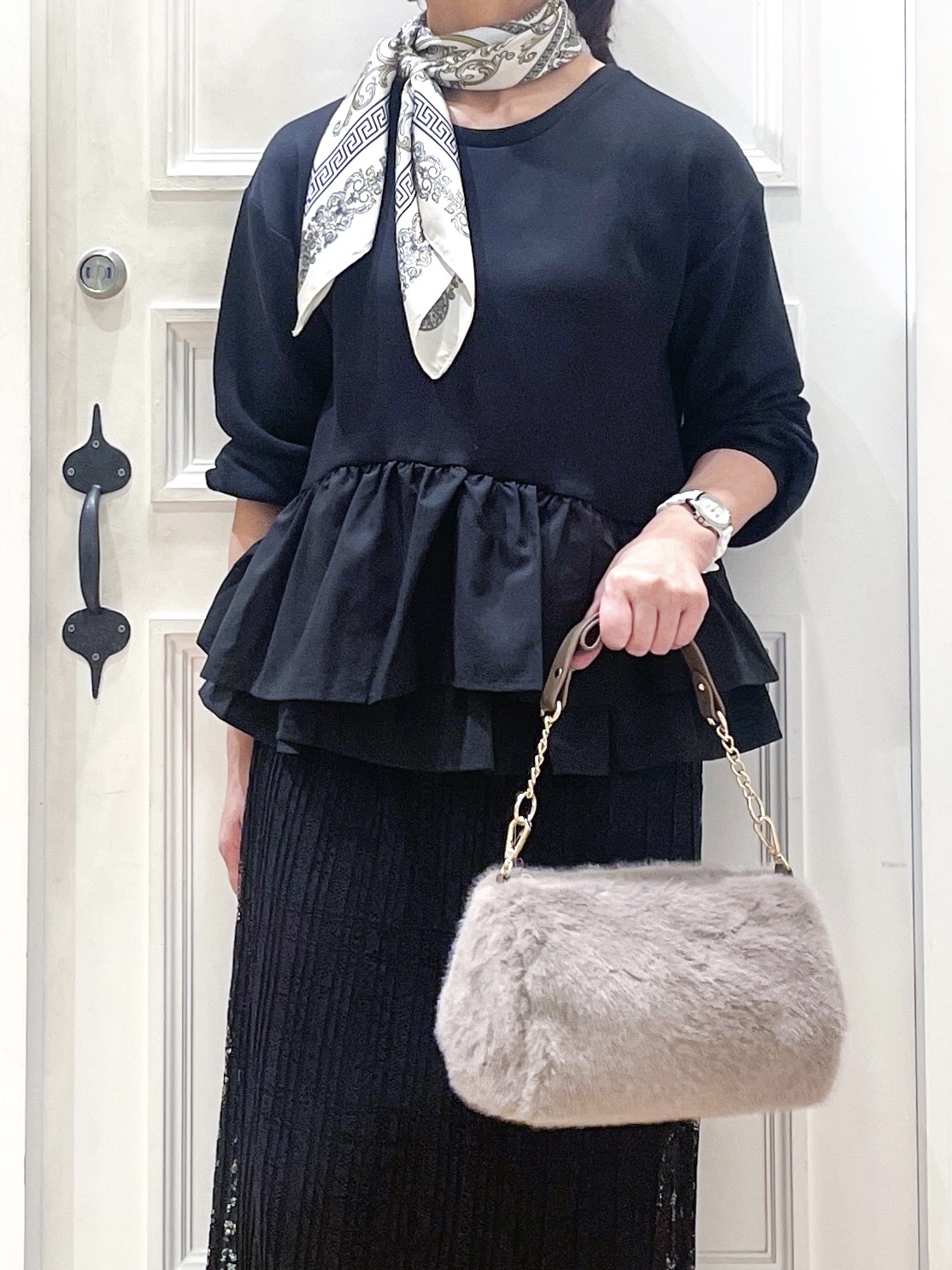 Naoさんの「grove｜ふんわりペプラム フリルダンボールトップス」を使ったコーディネート