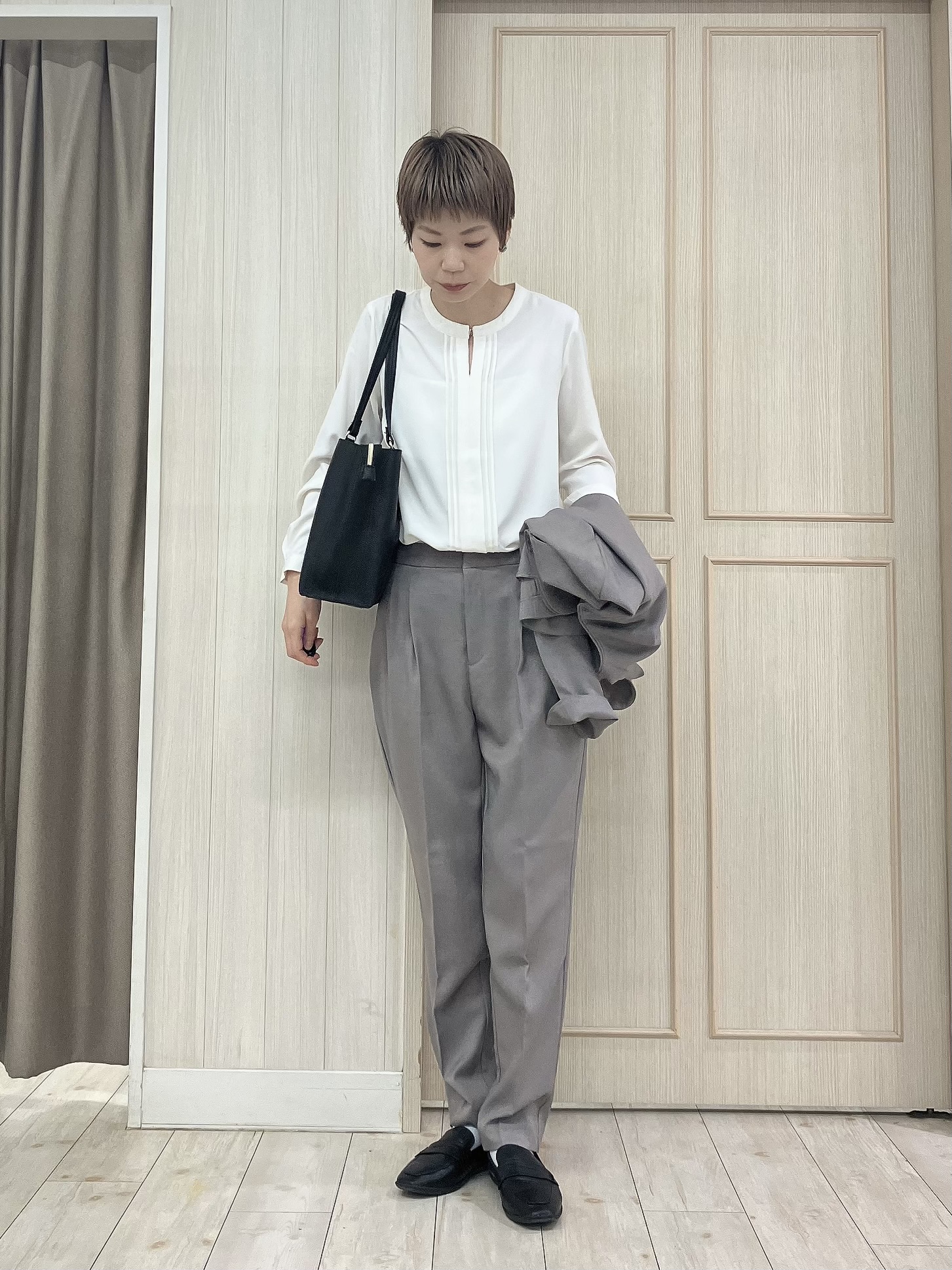 Turnerさんの「SHOO･LA･RUE｜【セットアップ可/通勤/洗濯機可/SS-LL】女性らしく決まる カラーレスジャケット」を使ったコーディネート