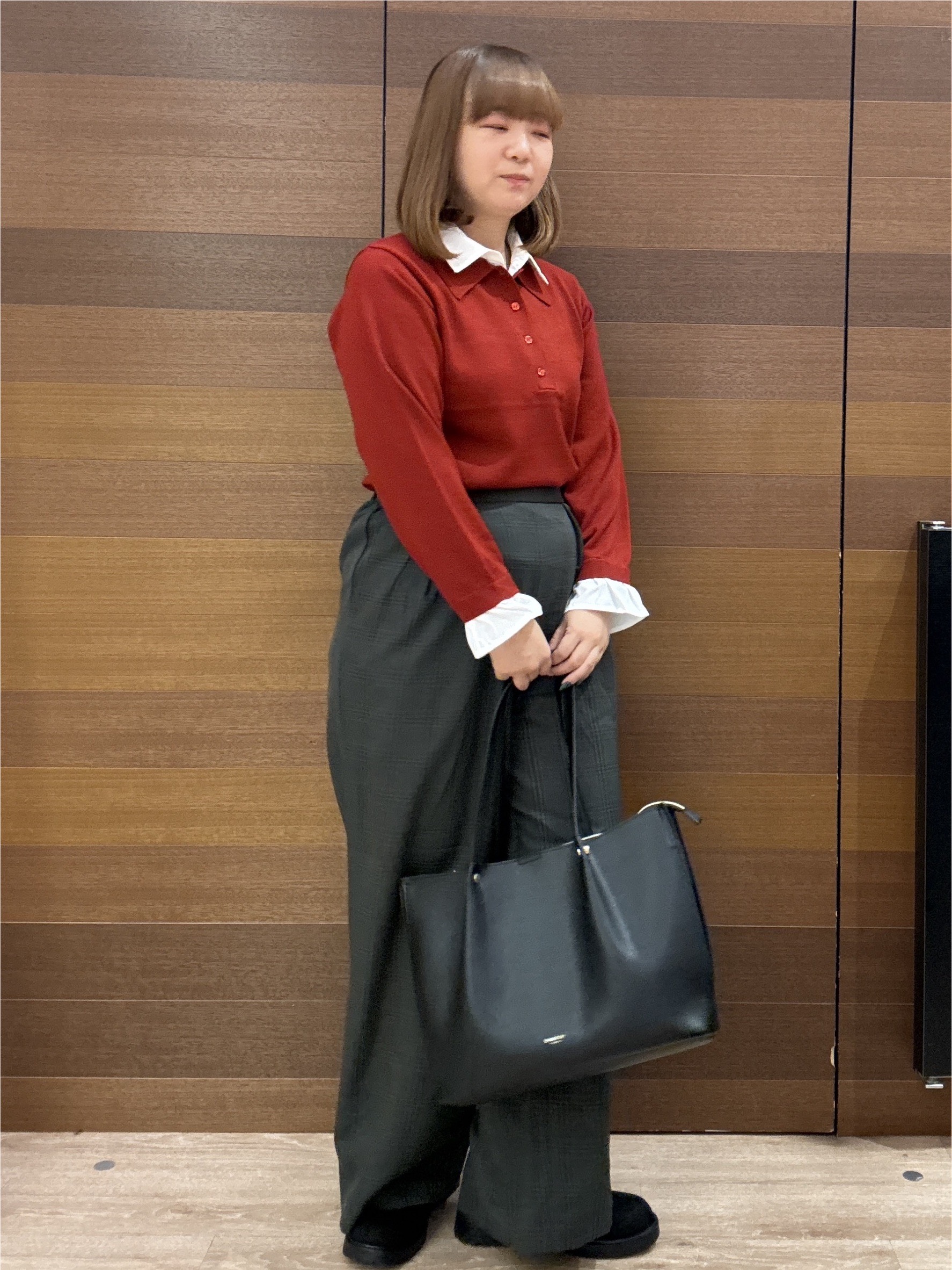 yumeさんの「OPAQUE.CLIP｜シャツレイヤード風ポロニット【洗濯機OK】」を使ったコーディネート