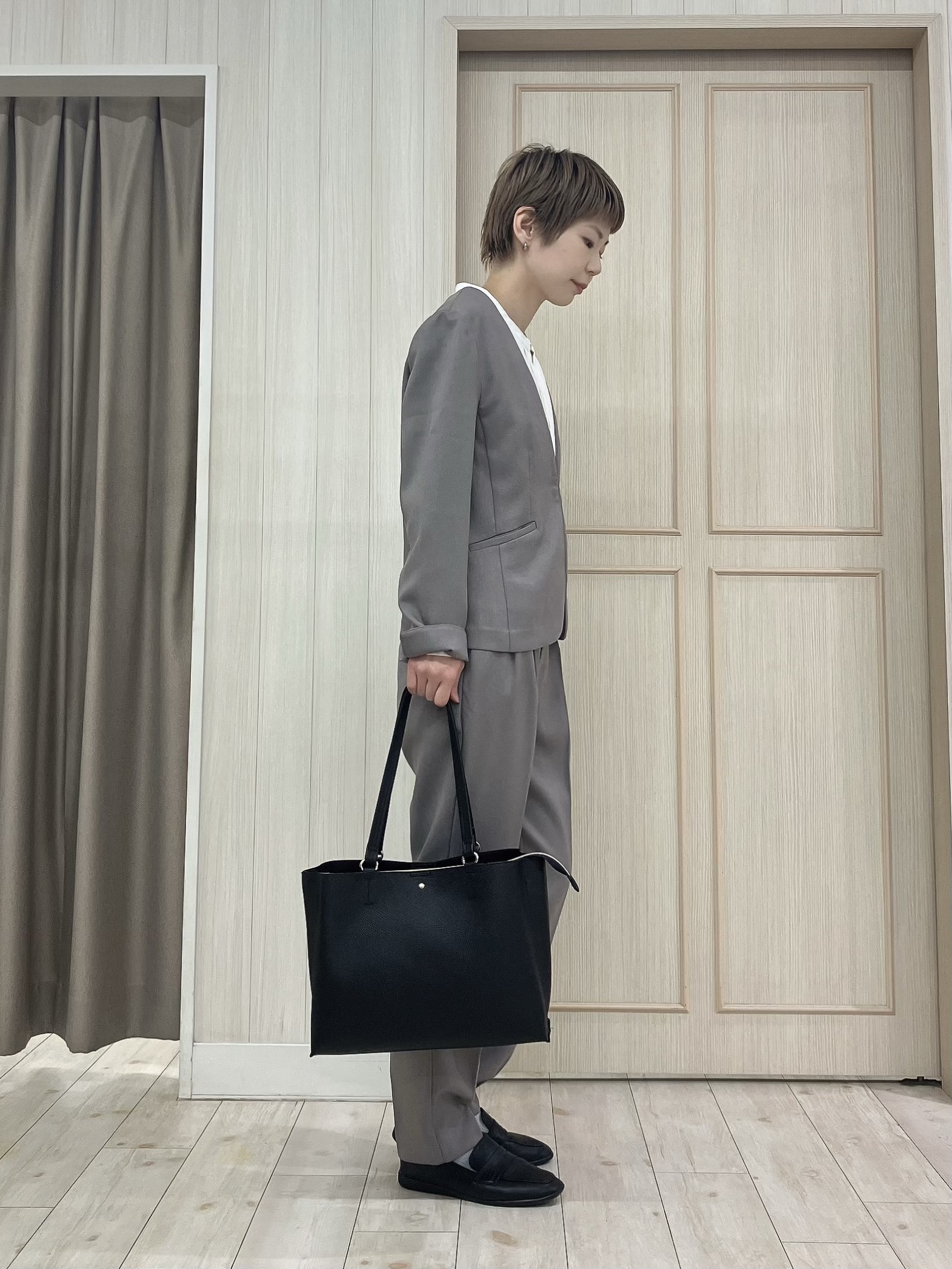 Turnerさんの「SHOO･LA･RUE｜【セットアップ可/通勤/洗濯機可/SS-LL】女性らしく決まる カラーレスジャケット」を使ったコーディネート