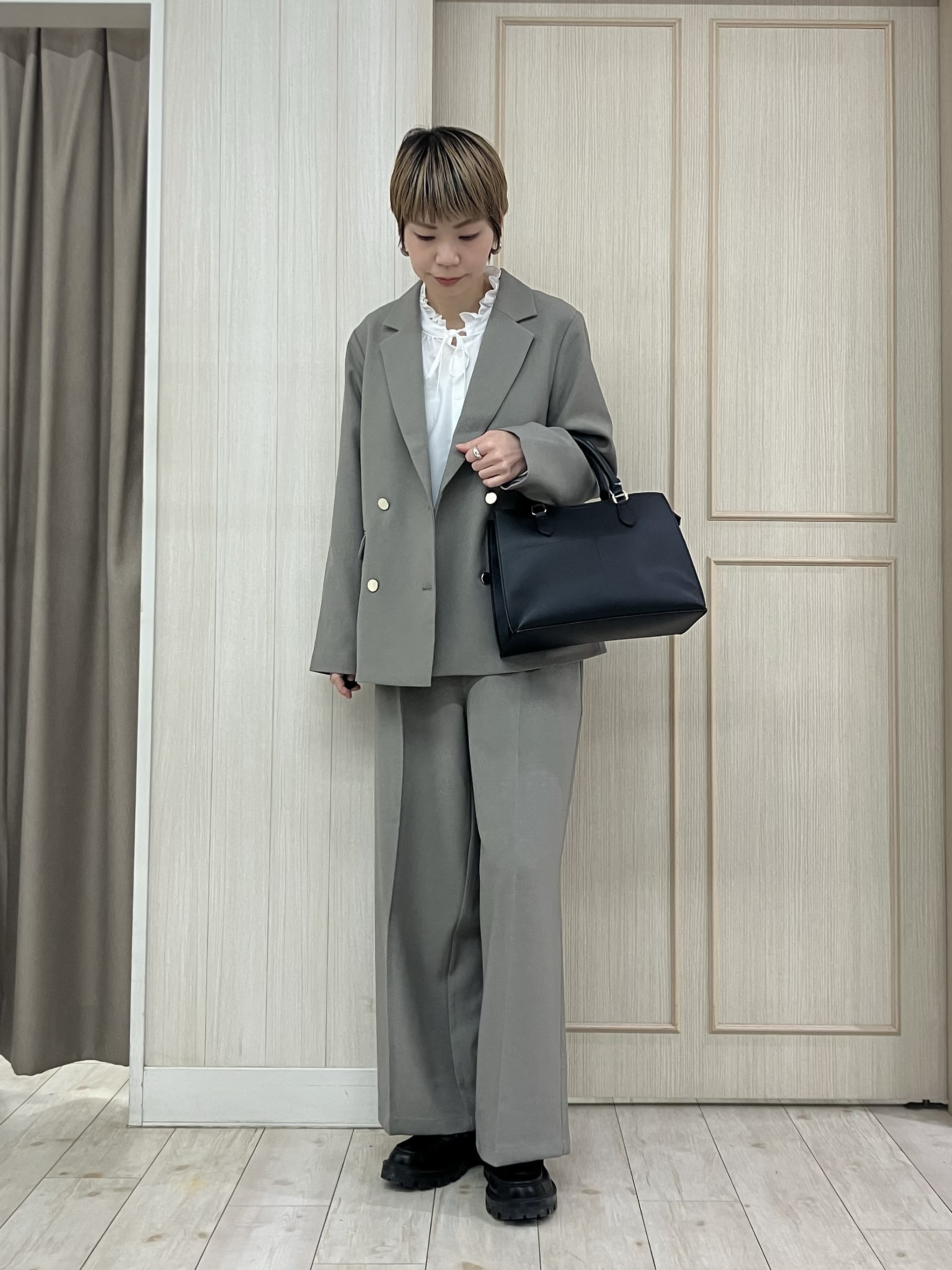 Turnerさんの「SHOO･LA･RUE｜【セットアップ可/洗濯後しわになりにくい】ウールフィール ダブルジャケット」を使ったコーディネート