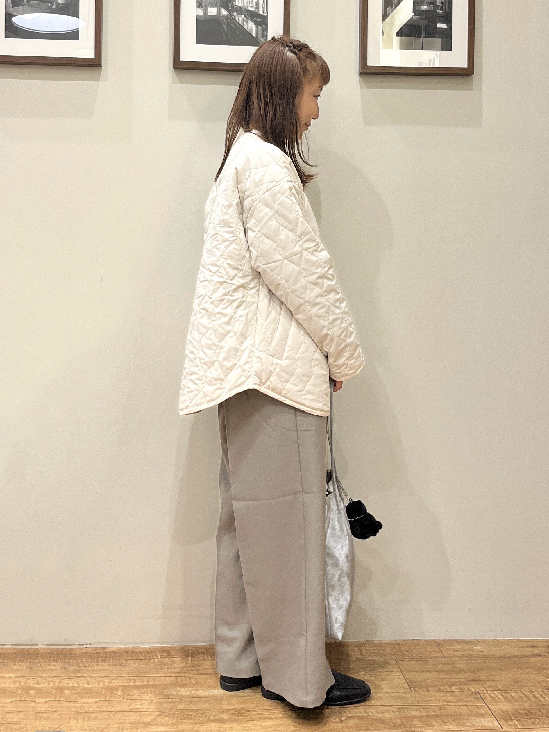 まつみさんの「SHOO･LA･RUE｜【撥水/S-LL/洗濯機可】ウエスト絞れる キルト中綿ジャケット」を使ったコーディネート