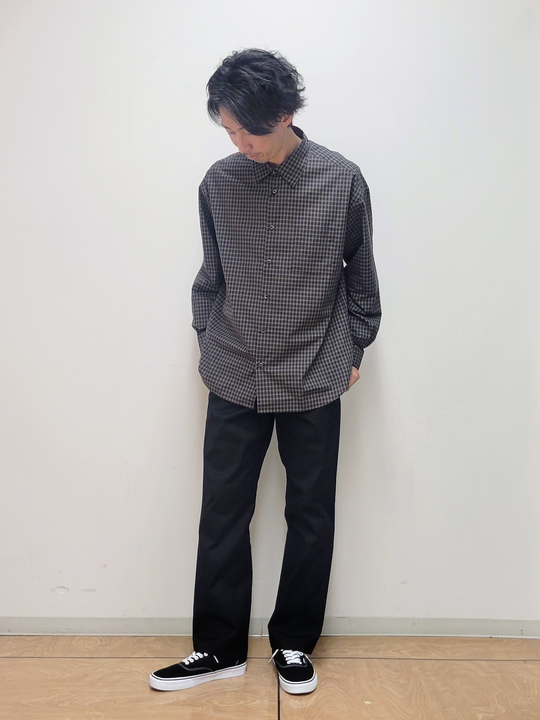 piroyaさんの「TAKEO KIKUCHI｜【日本製/Sサイズ～】リラックスフィットシャツ」を使ったコーディネート