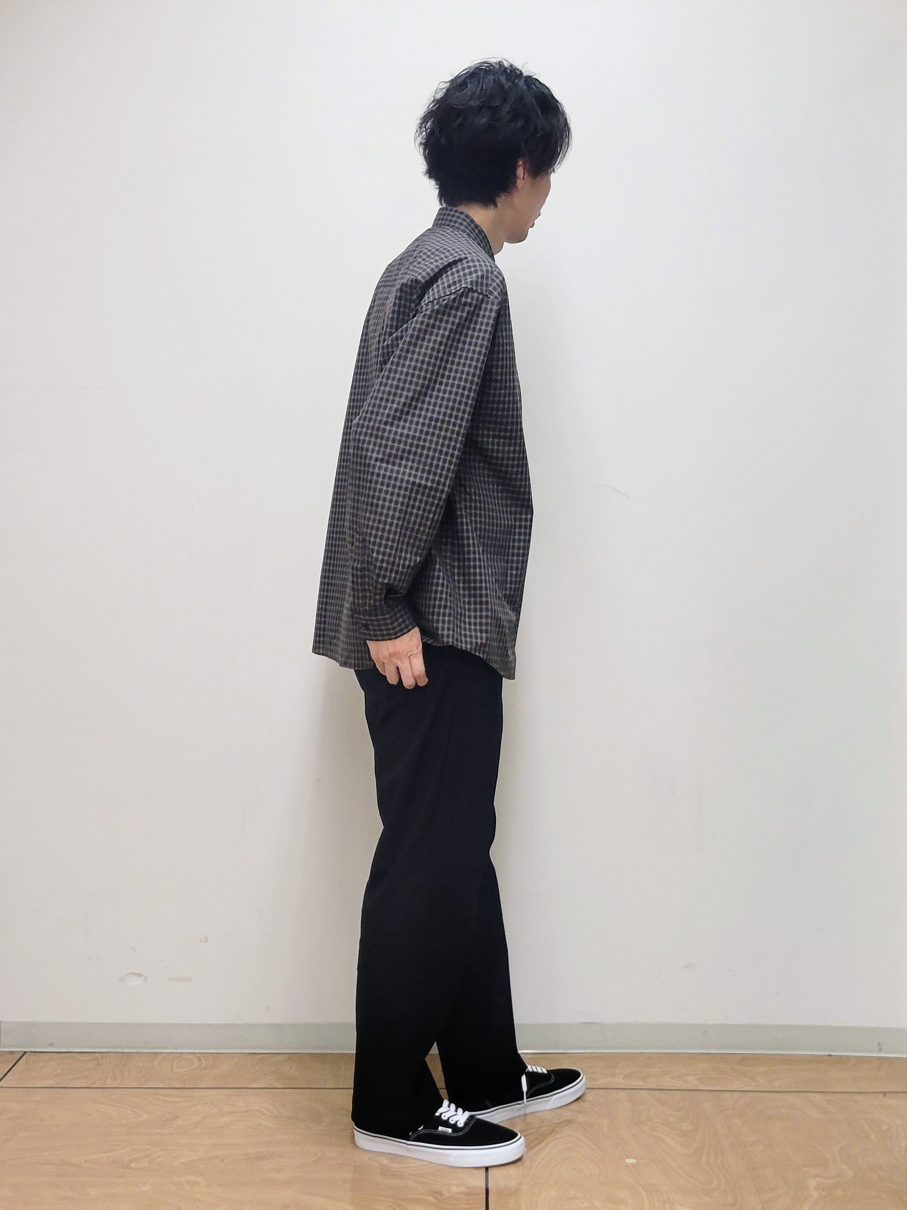 piroyaさんの「TAKEO KIKUCHI｜【日本製/Sサイズ～】リラックスフィットシャツ」を使ったコーディネート