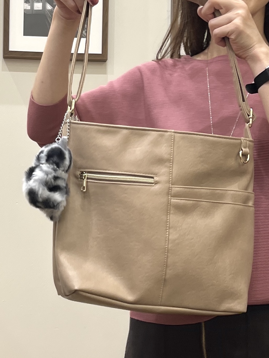 まつみさんの「SHOO･LA･RUE｜【S-LL/ゆるシルエット】体型カバーしながらスマートに魅せる ラインジャカードコーディガン」を使ったコーディネート
