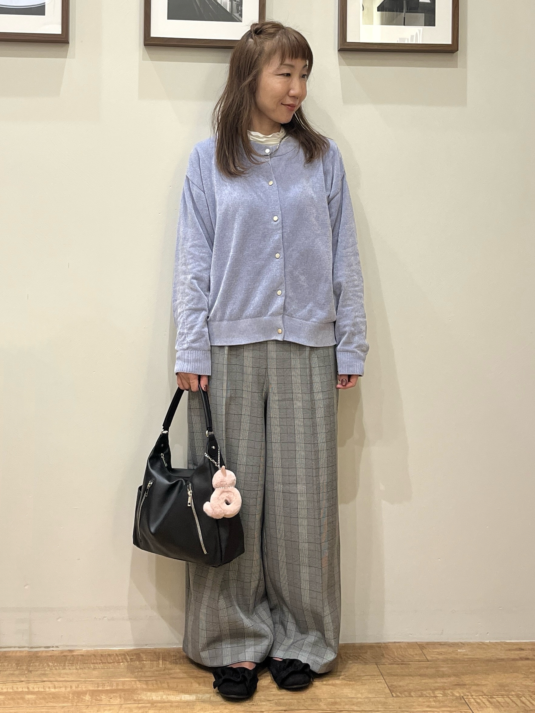 まつみさんの「SHOO･LA･RUE｜【S-LL/撥水】ゴールドパーツで女性らしく ギャザーブルゾン」を使ったコーディネート