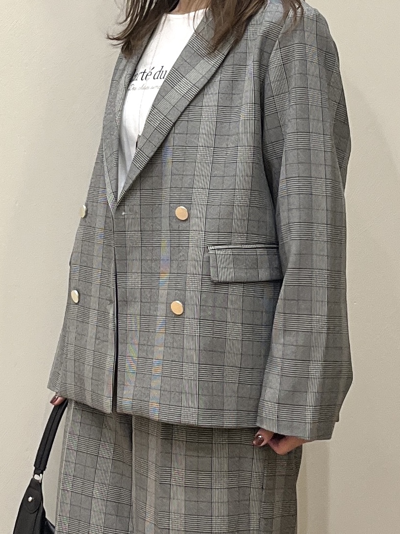 まつみさんの「SHOO･LA･RUE｜【セットアップ可/洗濯後しわになりにくい】ウールフィール ダブルジャケット」を使ったコーディネート