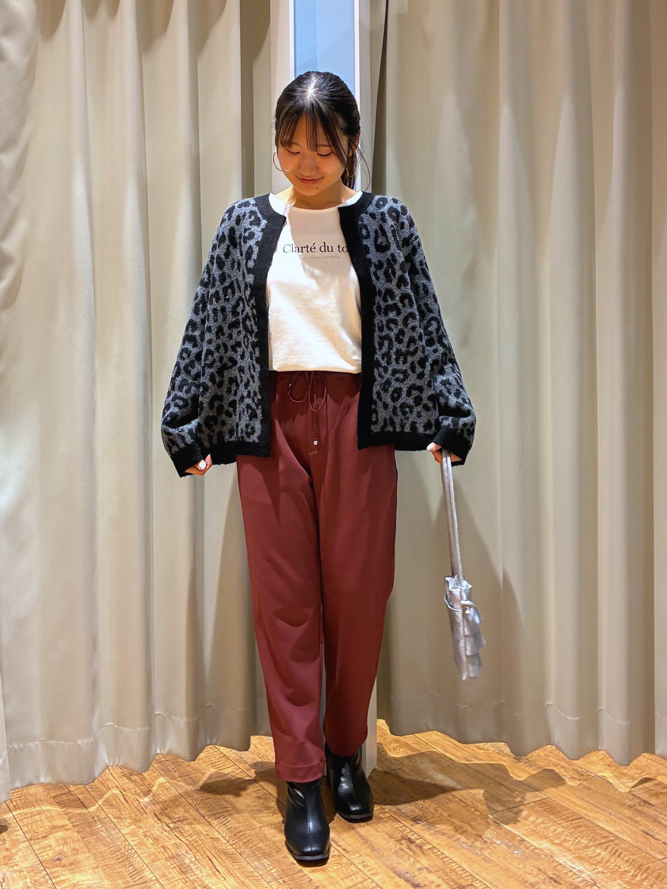 もんちゃんさんの「SHOO･LA･RUE｜【洗濯機可/S-LL】ジャケット感覚で着られる バイカラーニットカーディガン」を使ったコーディネート