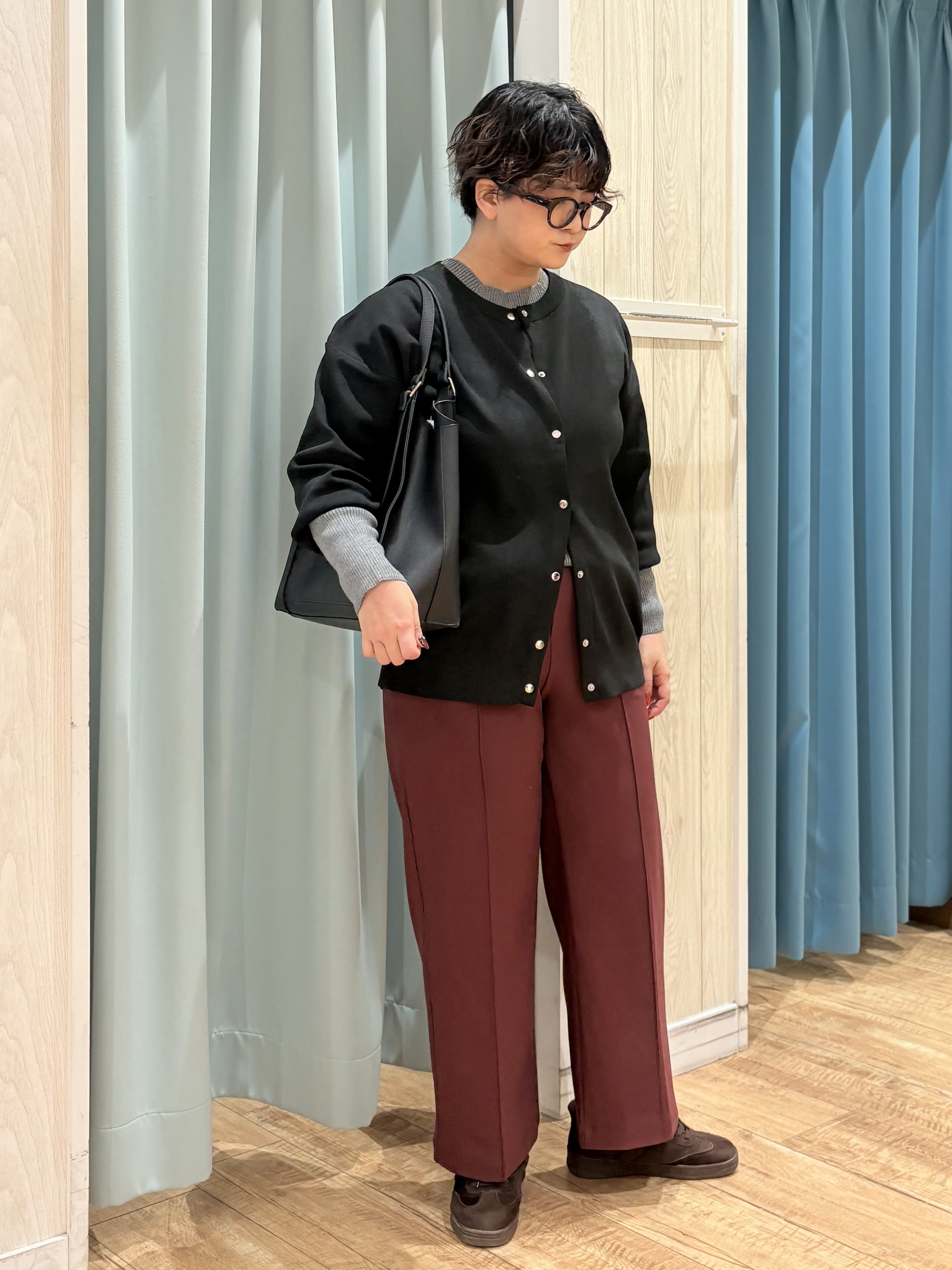 砂糖さんの「SHOO･LA･RUE｜【セットアップ可/洗濯機可】軽やかに羽織れる スポンディッシュ ニットカーディガン」を使ったコーディネート