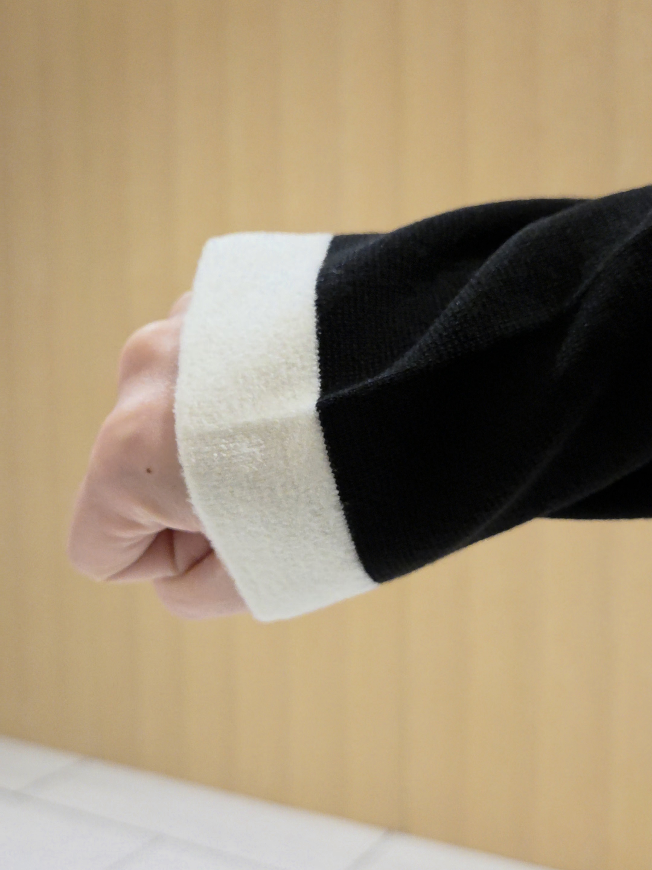 YuKaRiさんの「UNTITLED｜【アンサンブル可/ジャケットライク】モールラインカーディガン」を使ったコーディネート