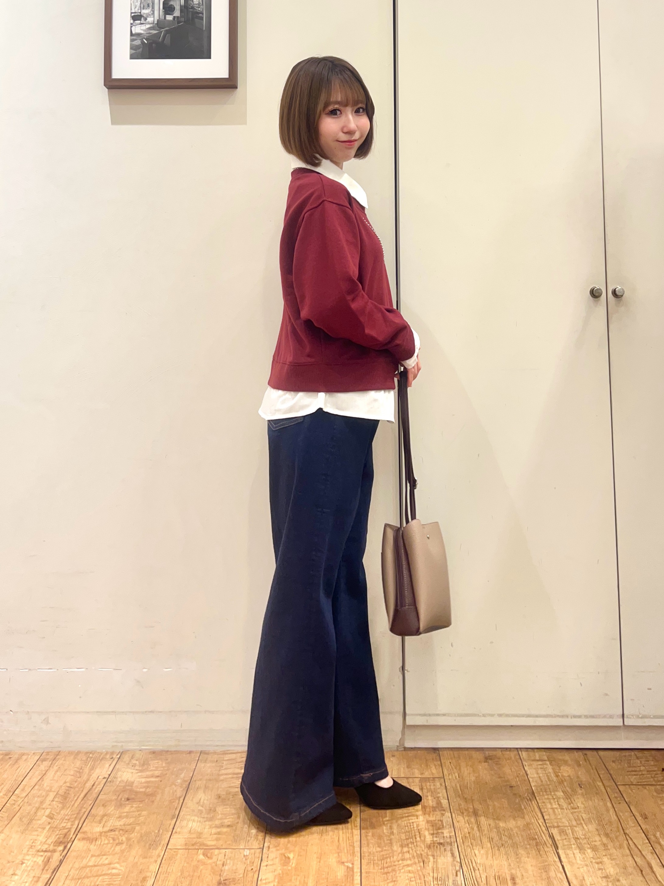 AIRIさんの「SHOO･LA･RUE｜【S-LL/洗濯機可】一枚でレイヤード感が完成する シャツドッキング裏毛トップス」を使ったコーディネート