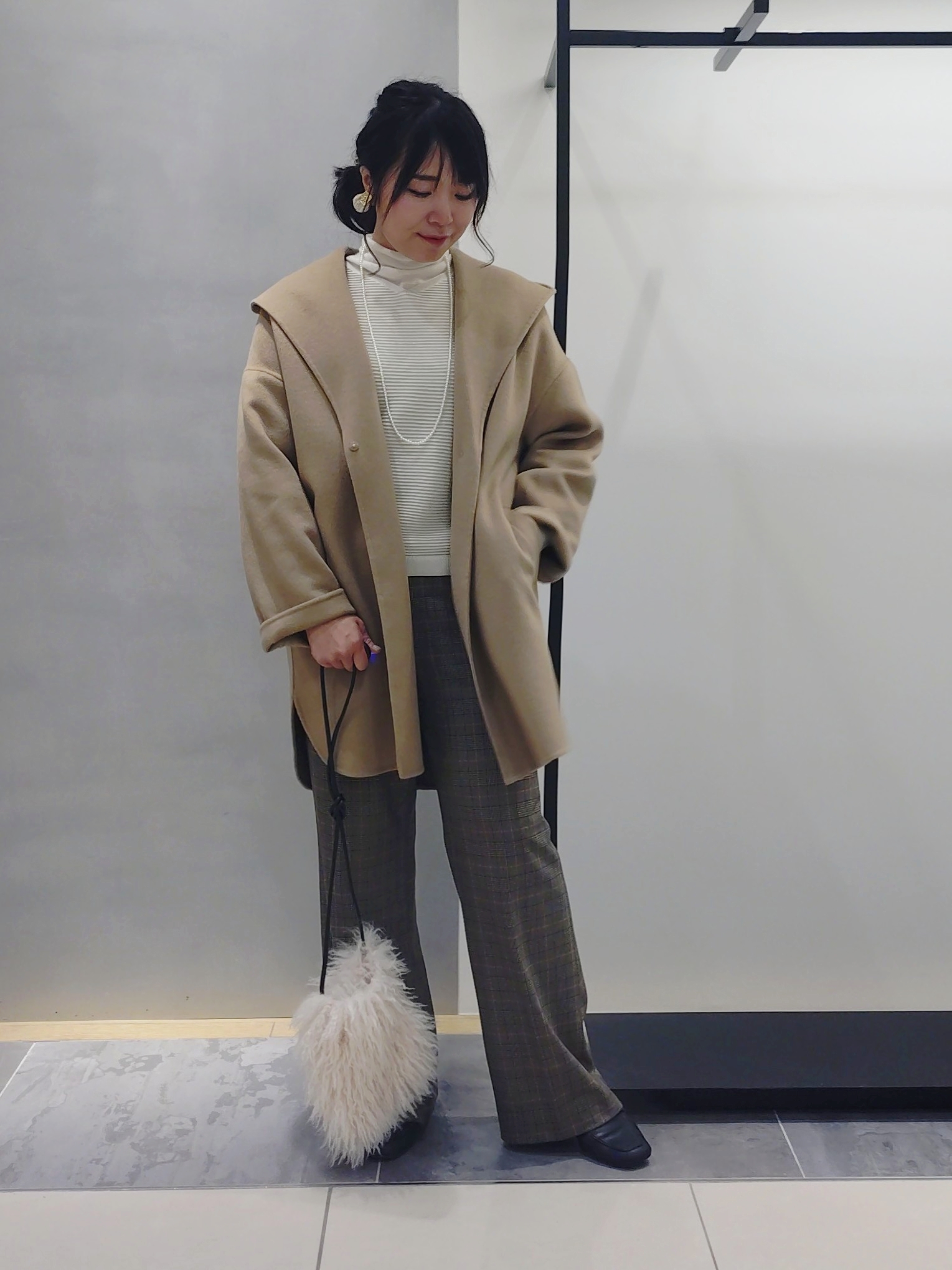 TOMOMIさんの「INDIVI｜【ウールラメ混／軽量】 ハイネックインナーニット」を使ったコーディネート