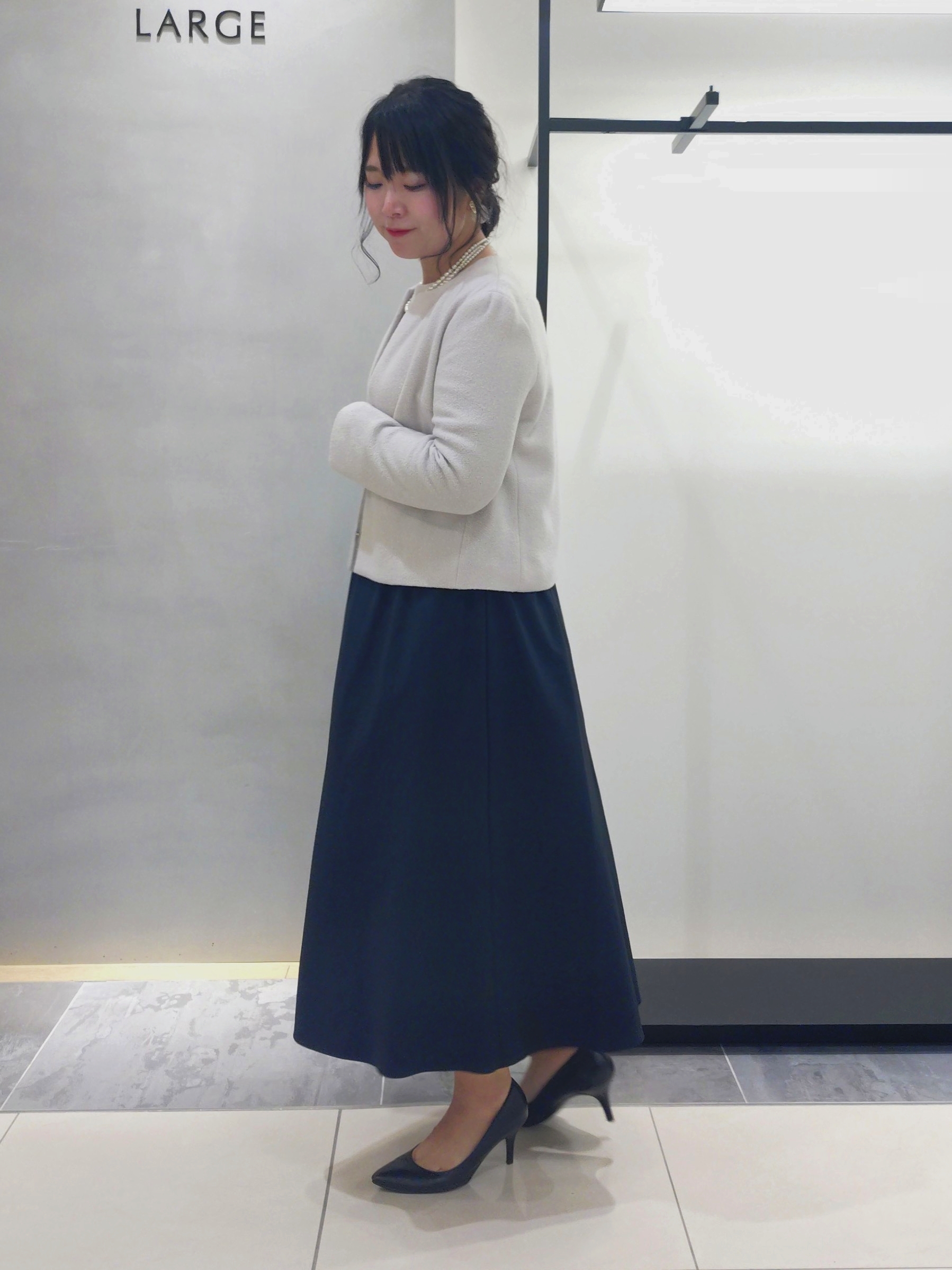 TOMOMIさんの「INDIVI｜【風合い柔らか／SETUP可】ブークレ起毛ジャージ切替ワンピース」を使ったコーディネート