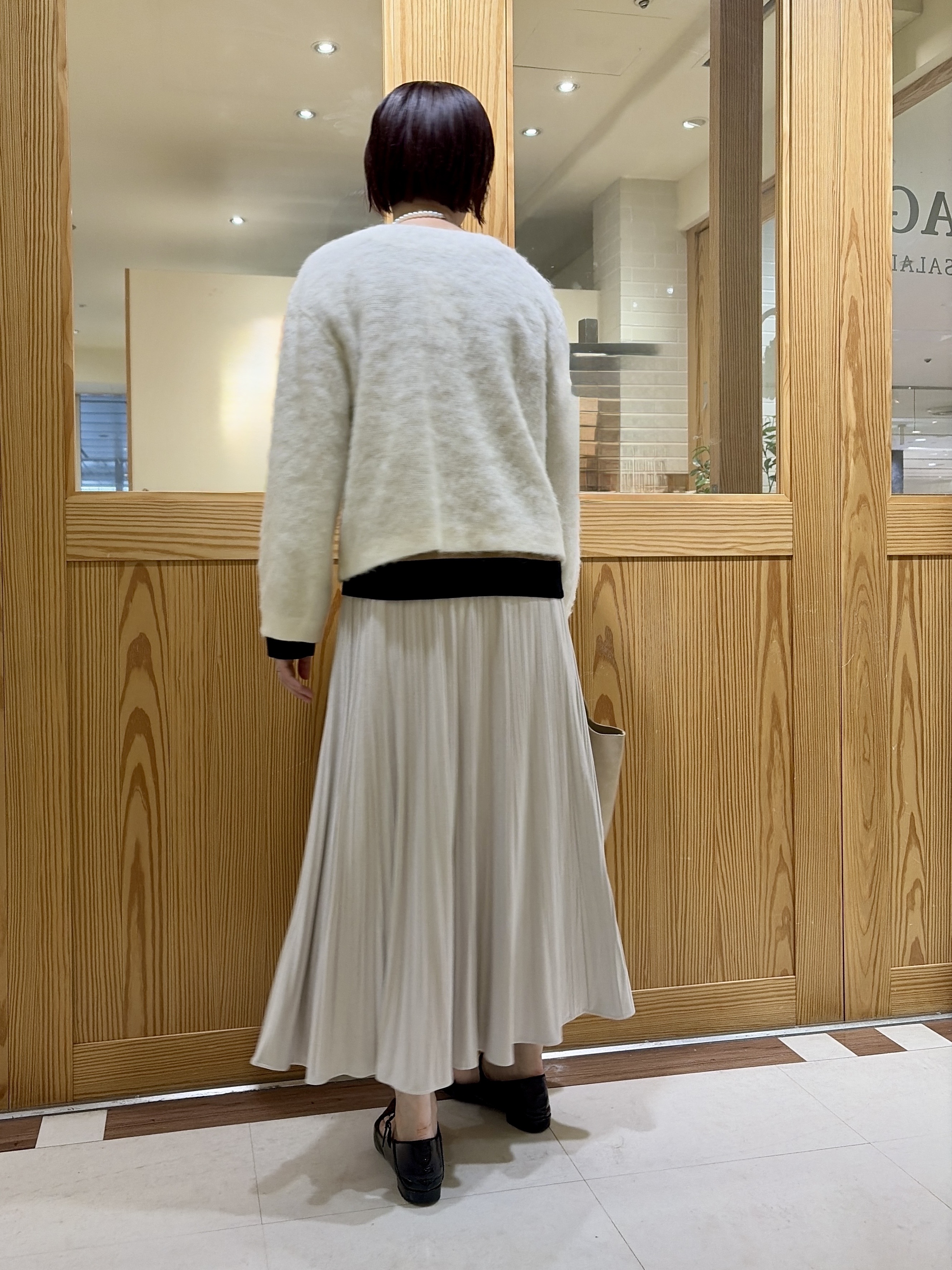 ゆうさんの「UNTITLED｜【アンサンブル可/上品映え】モールラインクルーネックニット」を使ったコーディネート