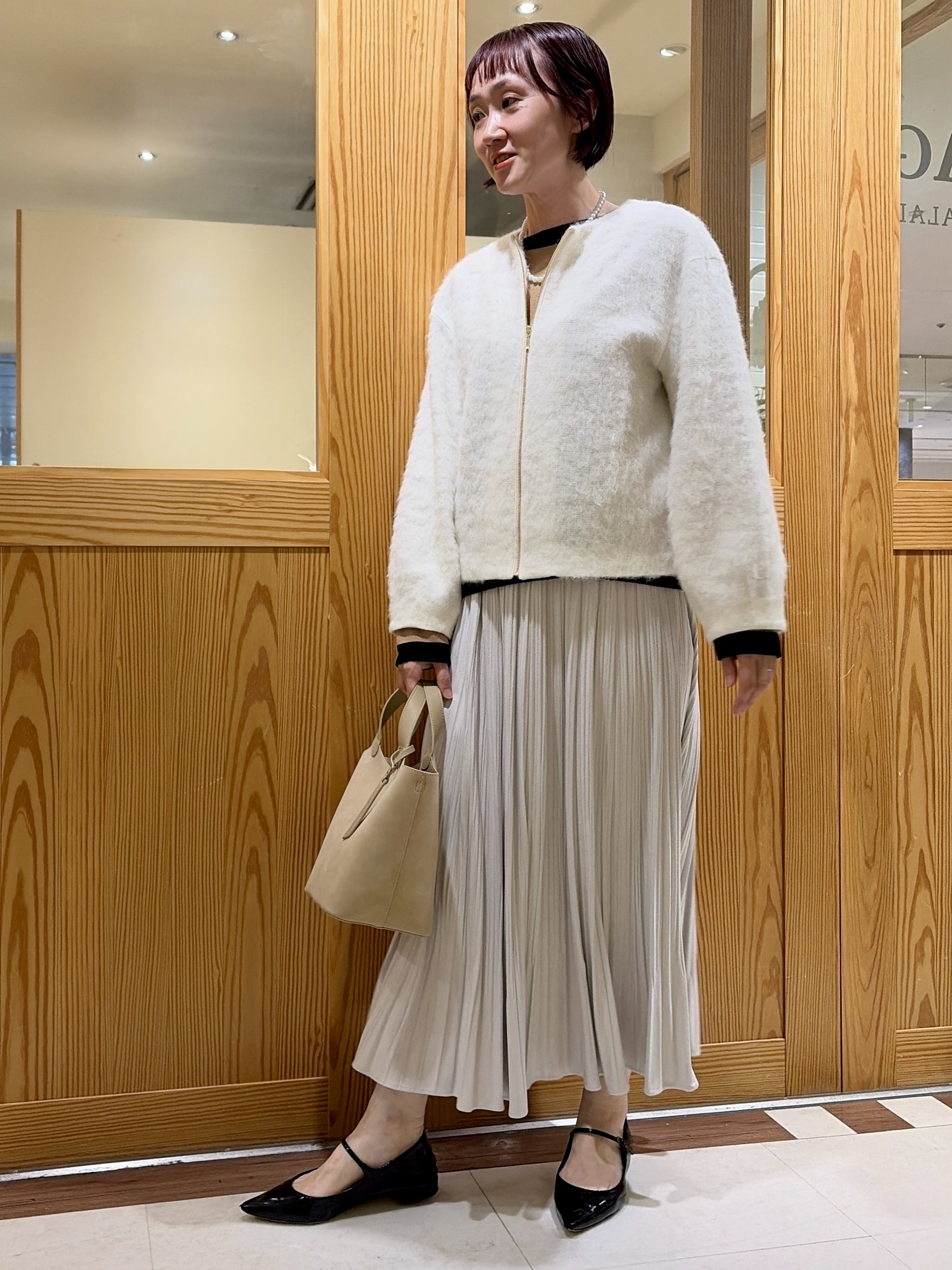 ゆうさんの「UNTITLED｜【アンサンブル可/上品映え】モールラインクルーネックニット」を使ったコーディネート
