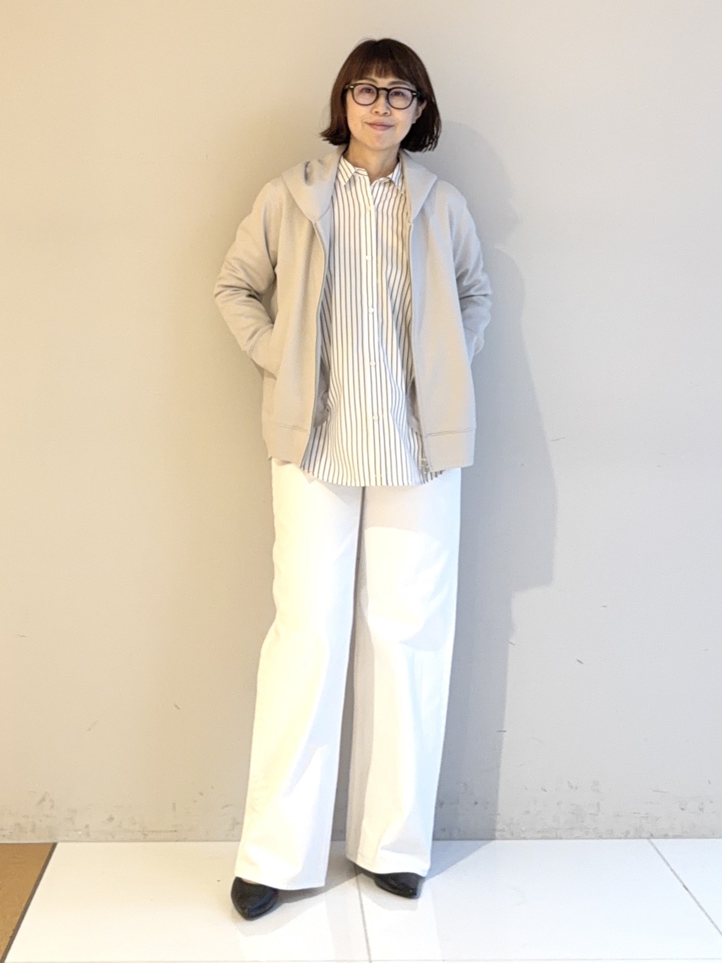 murayamaさんの「INDIVI｜【顔まわりスッキリ／日本製】立体フードジャージパーカー」を使ったコーディネート