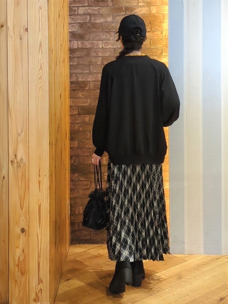 massuさんの「SHOO･LA･RUE｜【S-LL】洗濯後しわになりにくい さっと羽織れる麻調ブルゾン」を使ったコーディネート