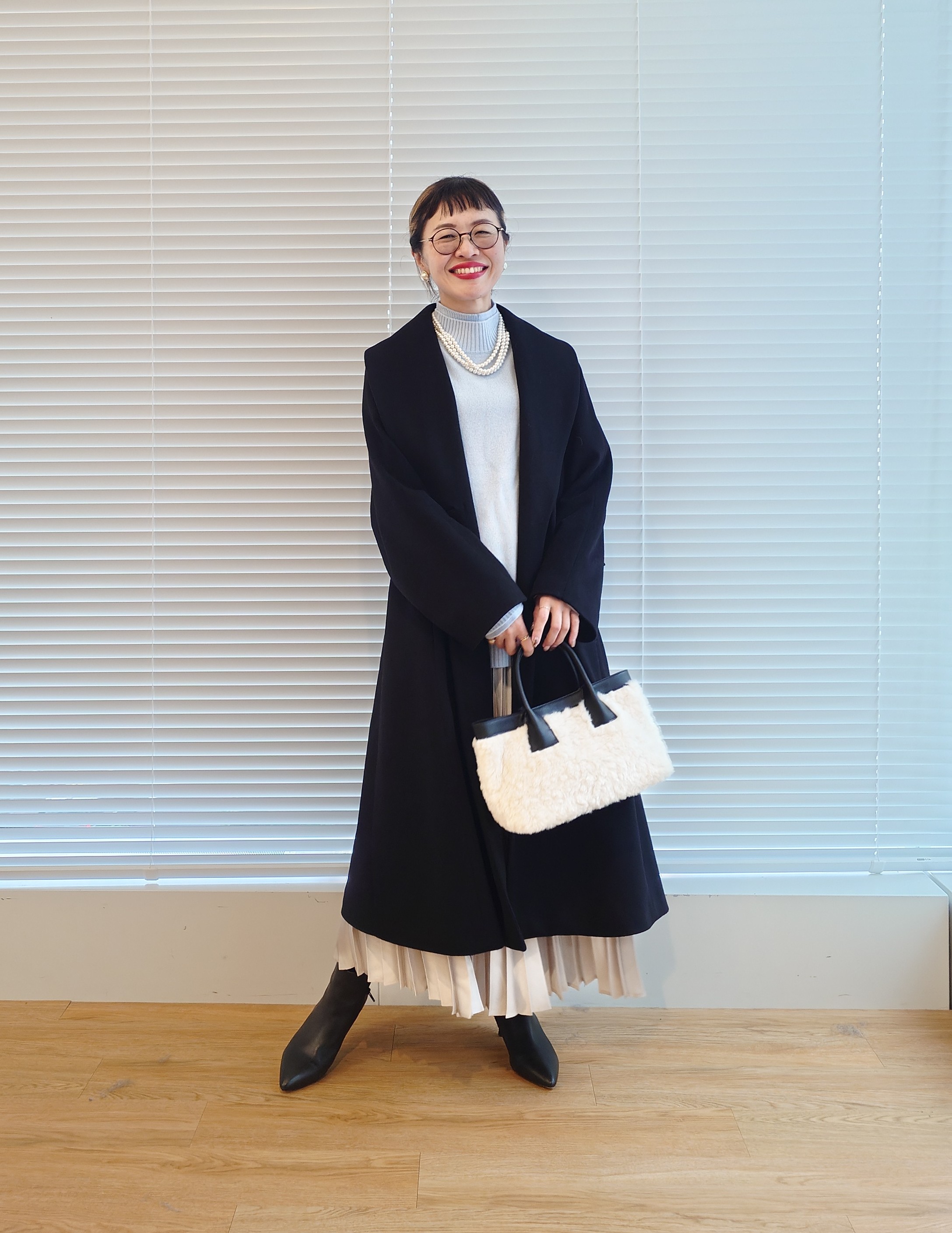 MUTSUKOさんの「UNTITLED｜【アレンジ自在】ロングパール調ネックレス」を使ったコーディネート
