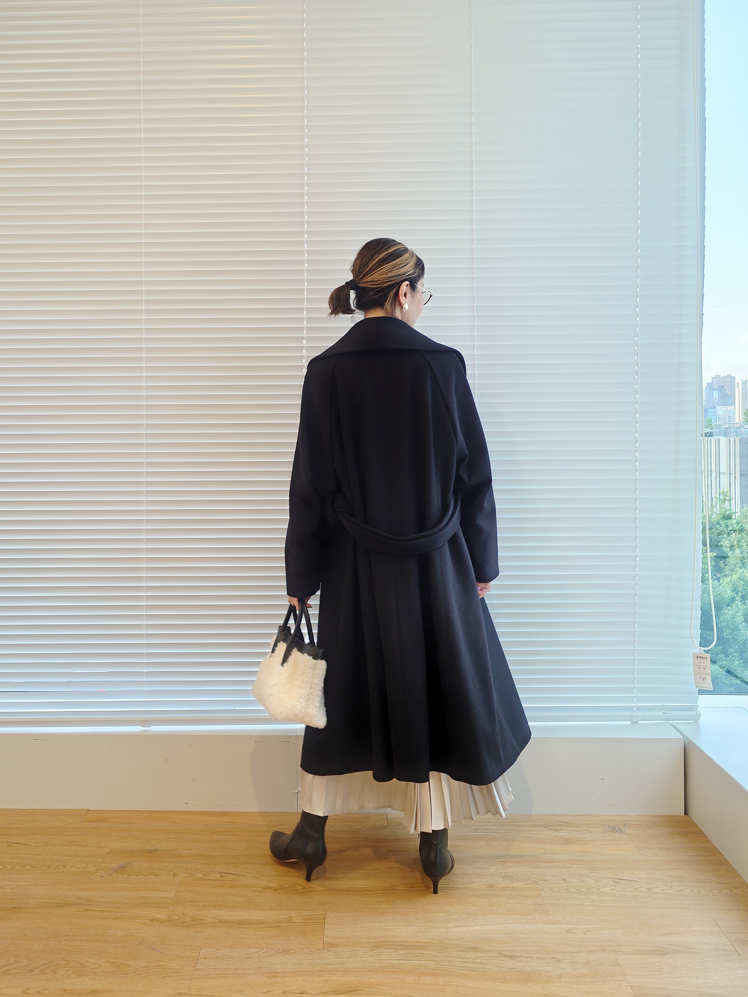 MUTSUKOさんの「UNTITLED｜【アレンジ自在】ロングパール調ネックレス」を使ったコーディネート