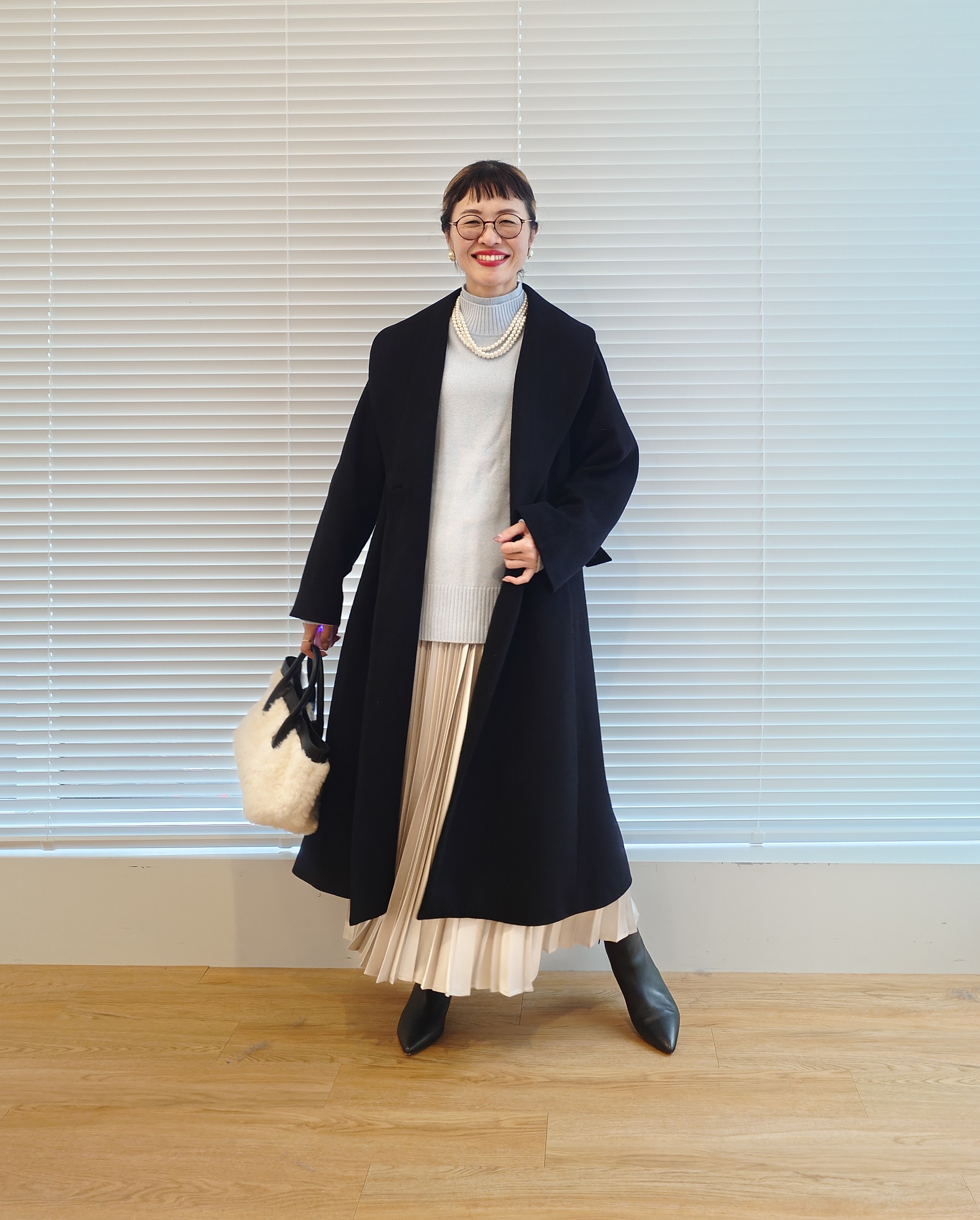 MUTSUKOさんの「UNTITLED｜【アレンジ自在】ロングパール調ネックレス」を使ったコーディネート