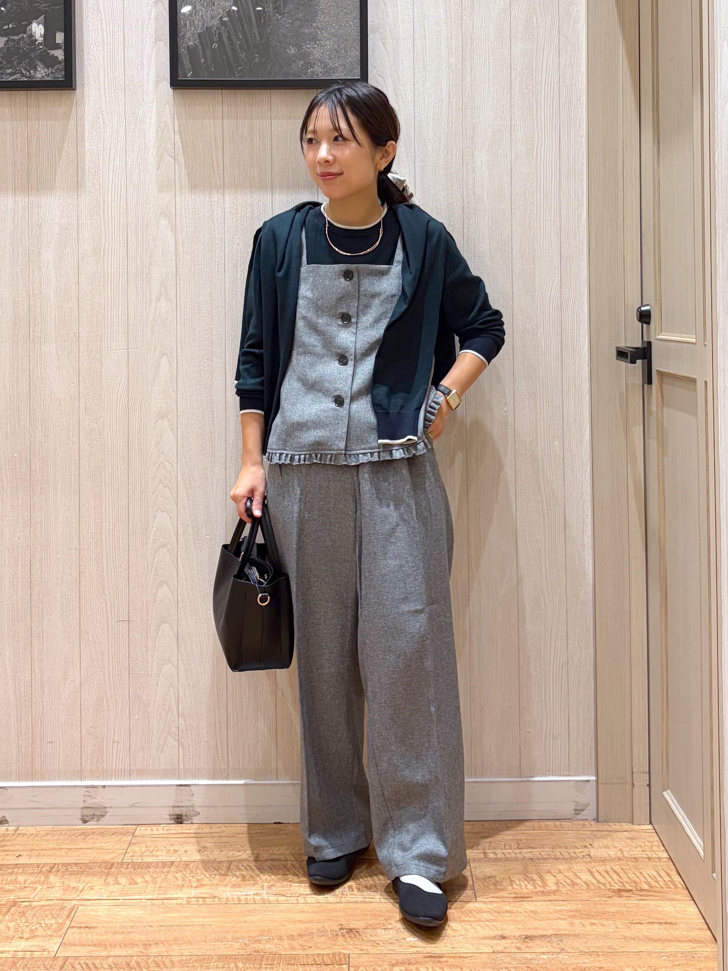 shirayuuuさんの「SHOO･LA･RUE｜【S-LL/洗濯機可】配色使いが目を惹く クルーネックニットカーディガン」を使ったコーディネート