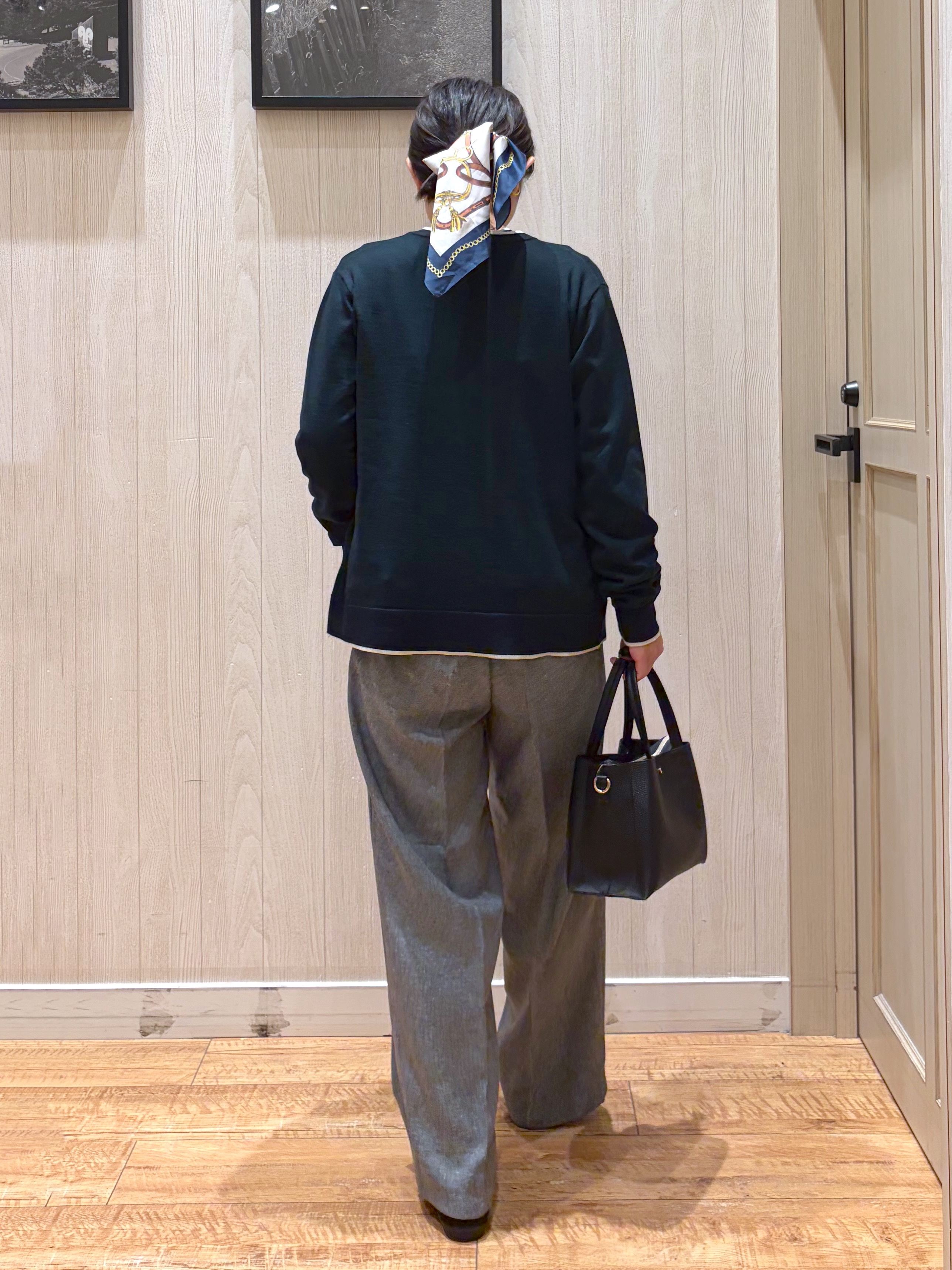 shirayuuuさんの「SHOO･LA･RUE｜【S-LL/洗濯機可】配色使いが目を惹く クルーネックニットカーディガン」を使ったコーディネート