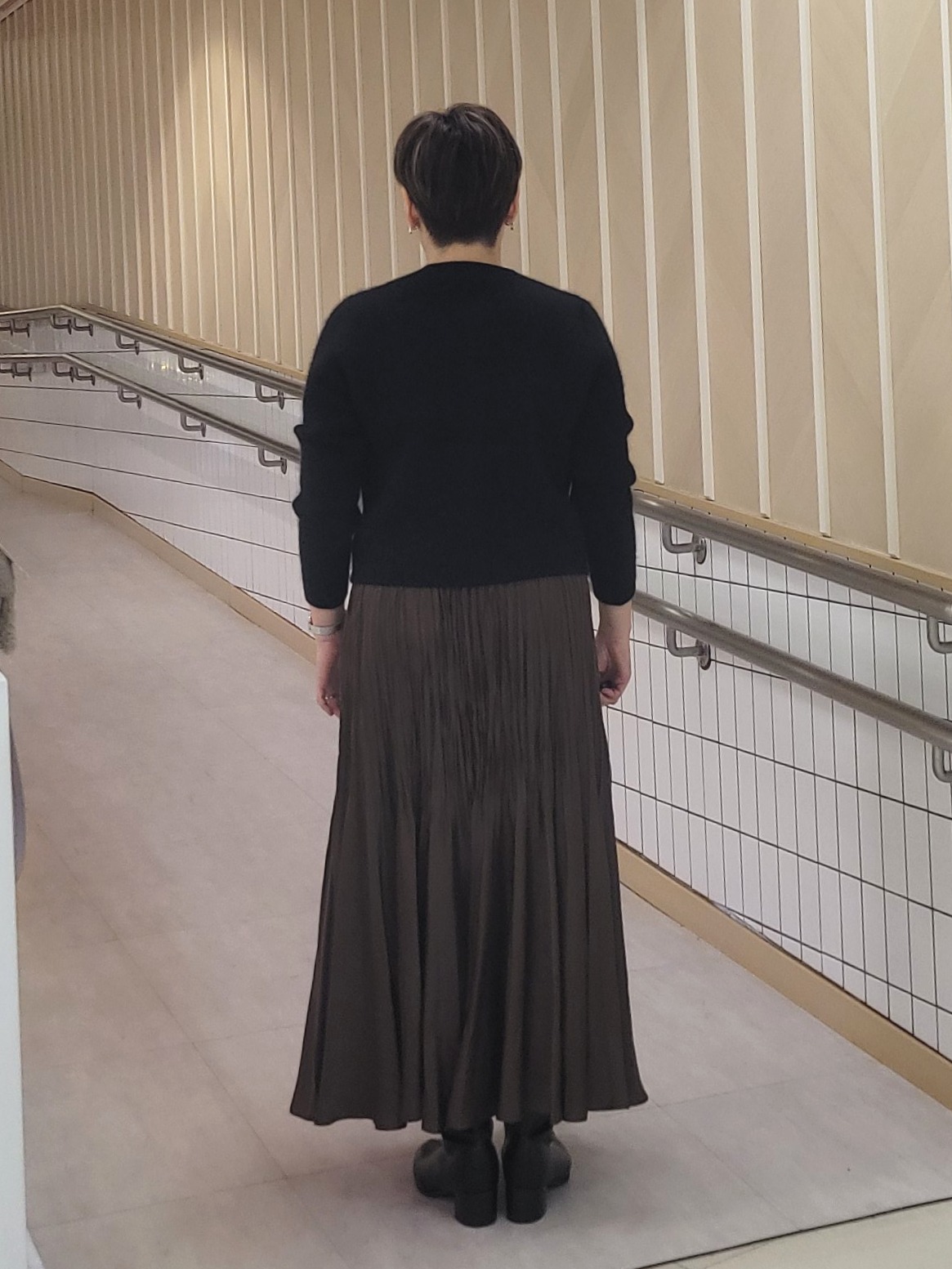 tomoさんの「COUP DE CHANCE｜【手洗い可／ラクーン混】ヘアリーカーディガン」を使ったコーディネート