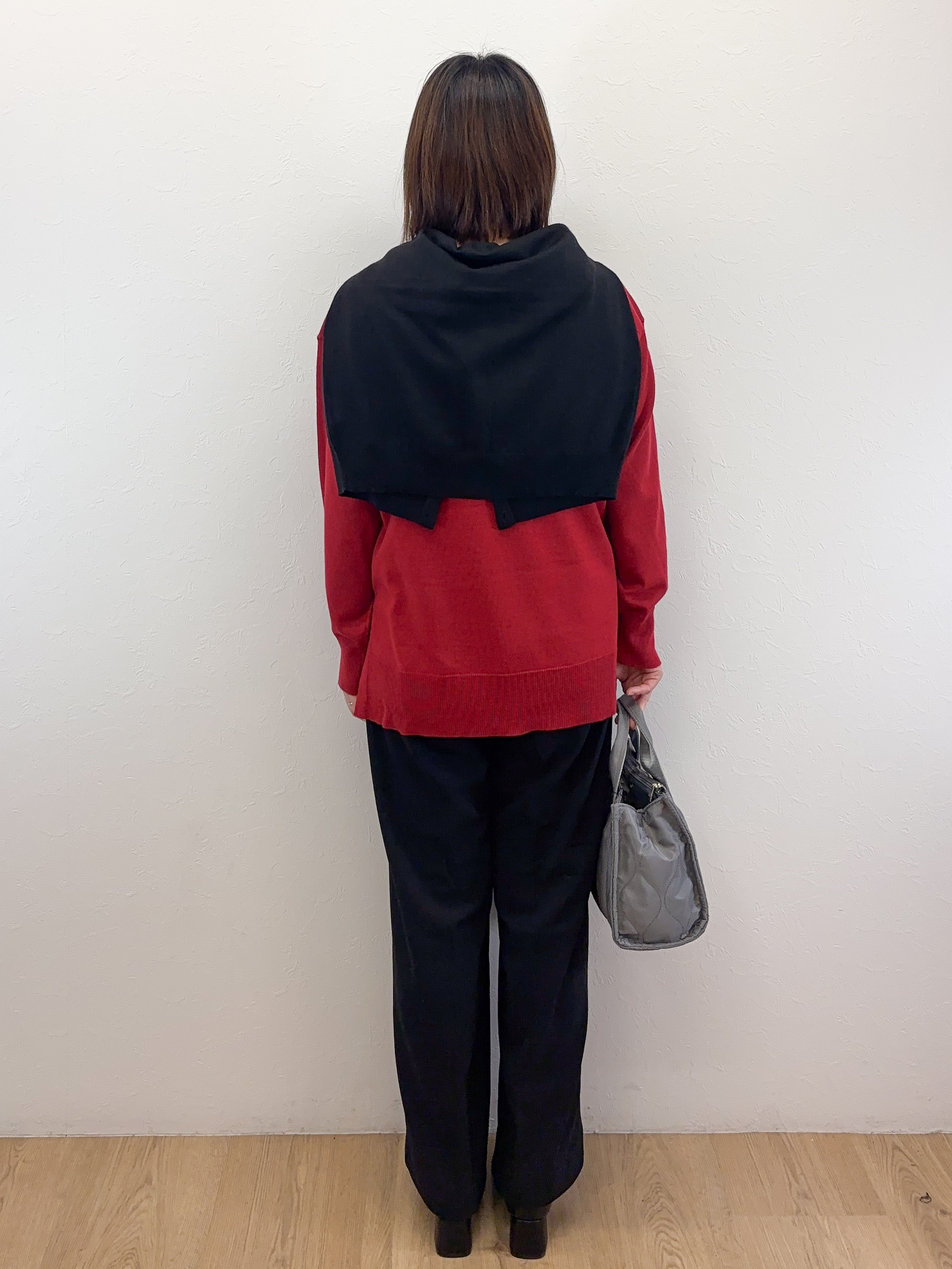 Takeさんの「OPAQUE.CLIP｜『THE』名品リラクシーVネックニット【洗濯機OK】」を使ったコーディネート