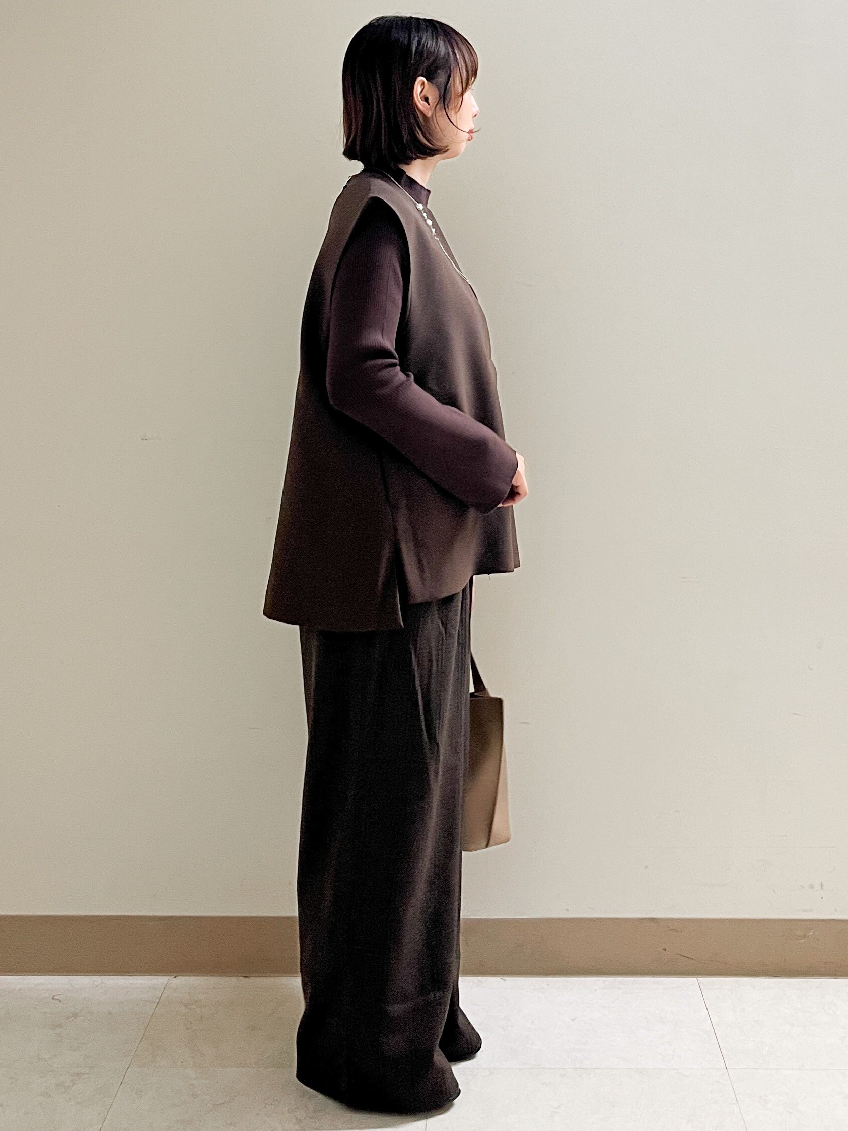 あかねさんの「OPAQUE.CLIP｜《ツインセット》Vネックベスト&times;ハイネックリブニット【洗濯機OK】」を使ったコーディネート