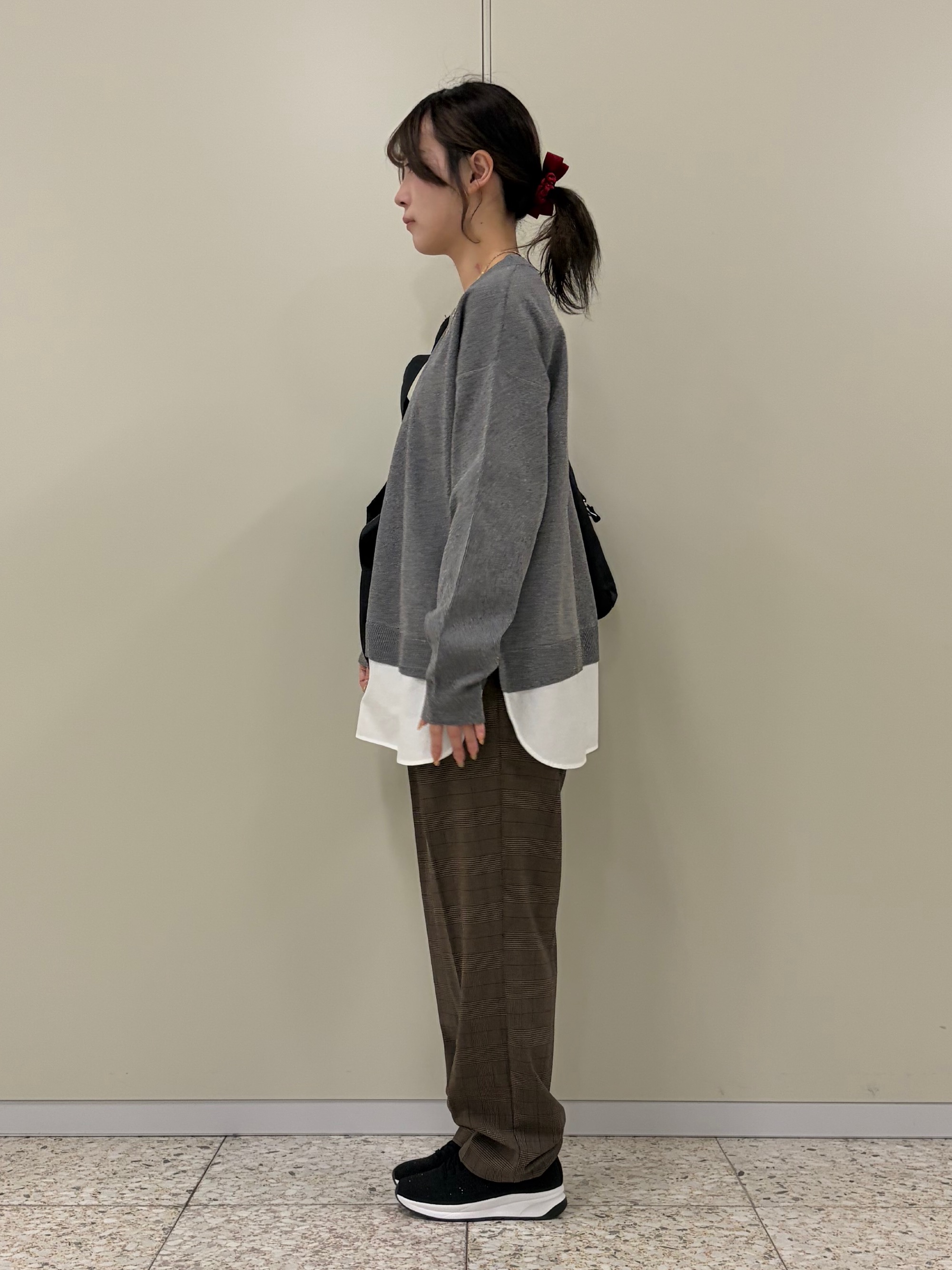 ひよりん⭐️さんの「SHOO･LA･RUE｜【S-LL】着るだけできまる シャツレイヤード風 スポンディッシュニット」を使ったコーディネート