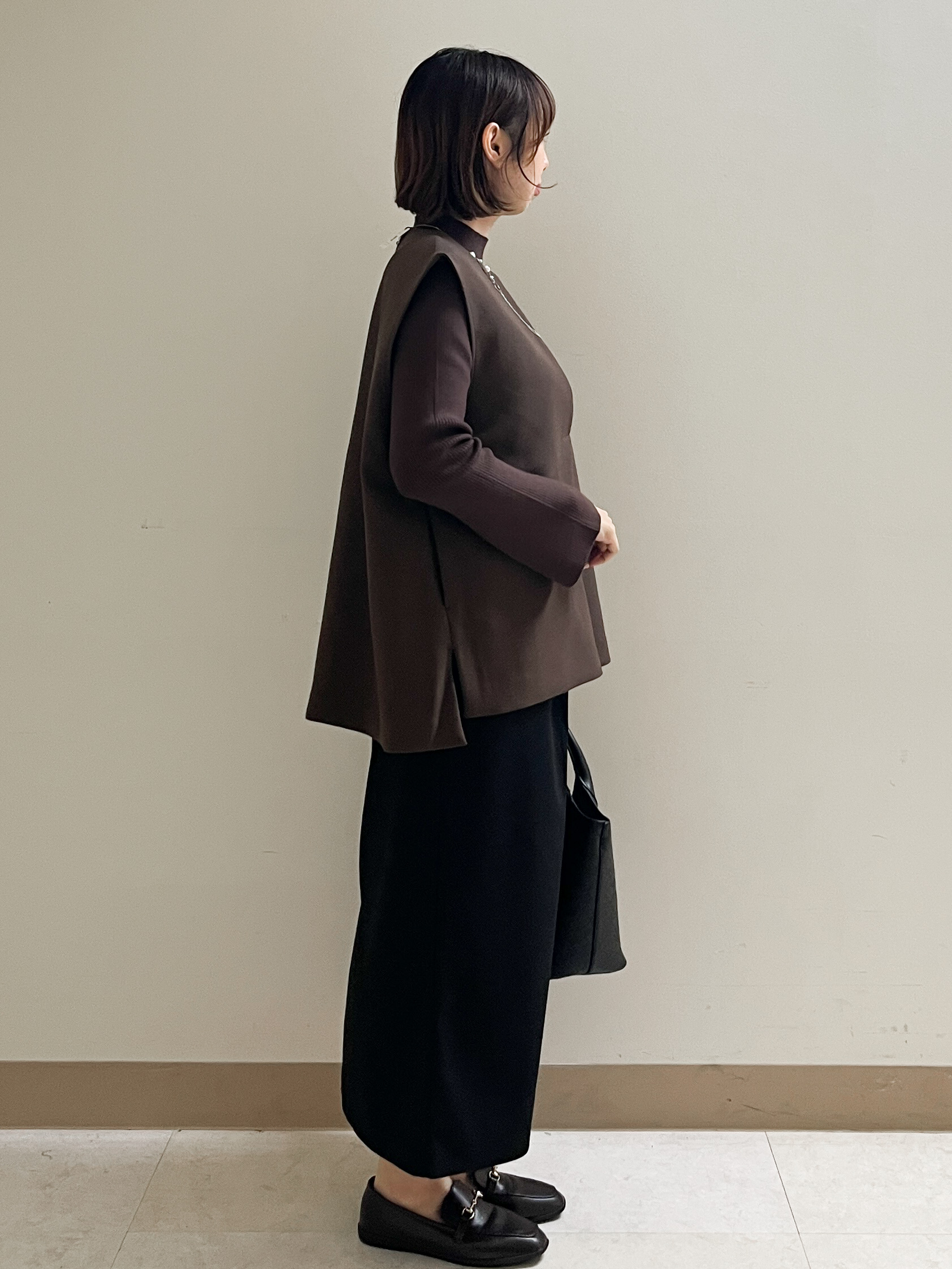 あかねさんの「OPAQUE.CLIP｜《ツインセット》Vネックベスト&times;ハイネックリブニット【洗濯機OK】」を使ったコーディネート
