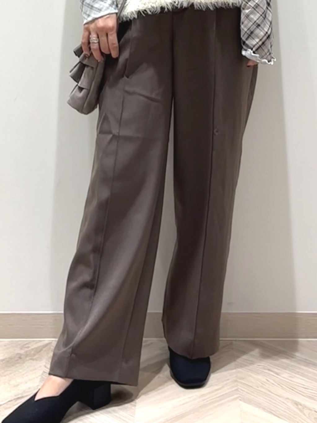 nanaさんの「SHOO･LA･RUE｜【S-LL/洗濯機可】コーデにプラスするだけで垢抜ける 柄アソートシアーチュールトップス」を使ったコーディネート