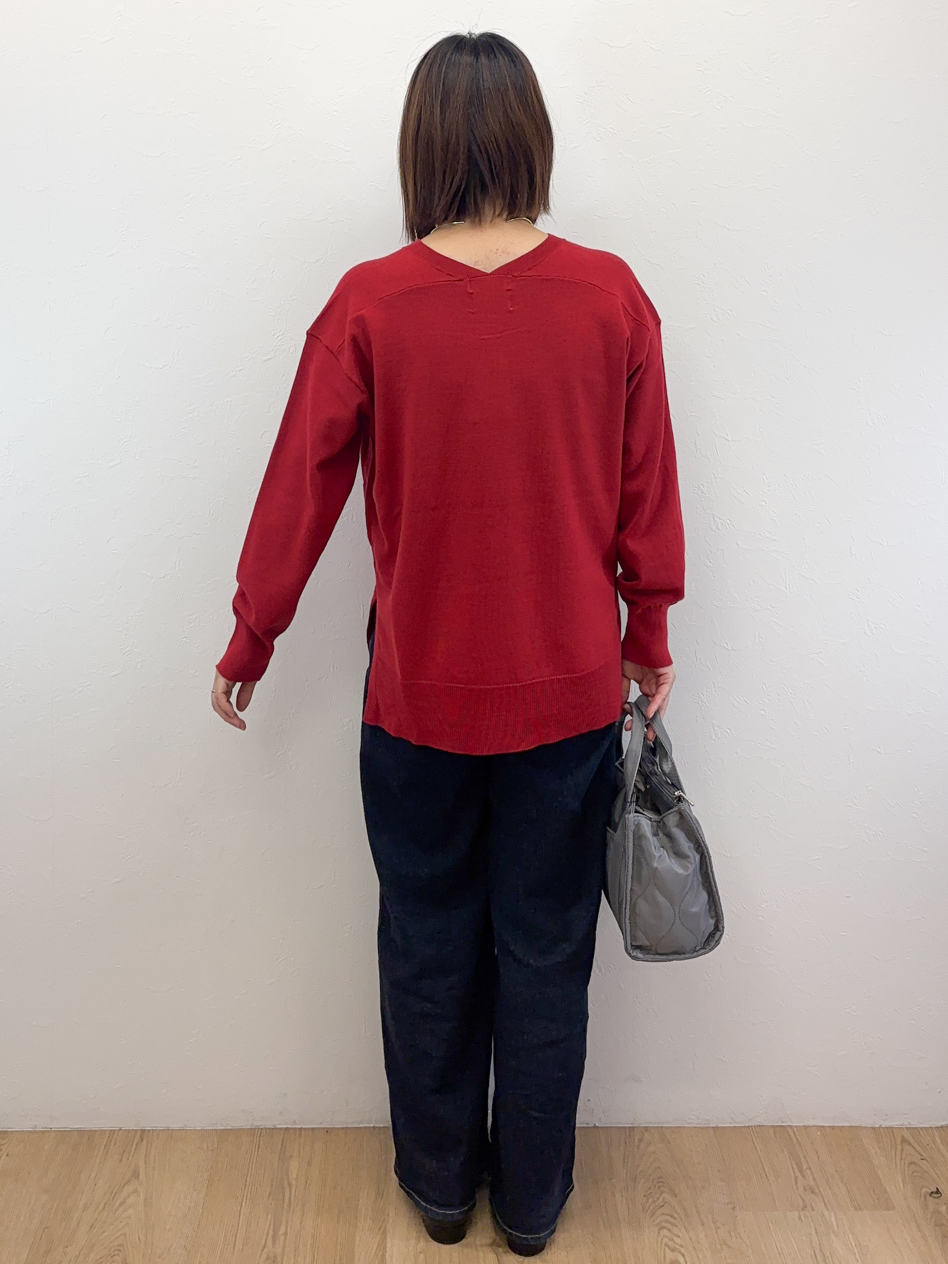 Takeさんの「OPAQUE.CLIP｜『THE』名品リラクシーVネックニット【洗濯機OK】」を使ったコーディネート