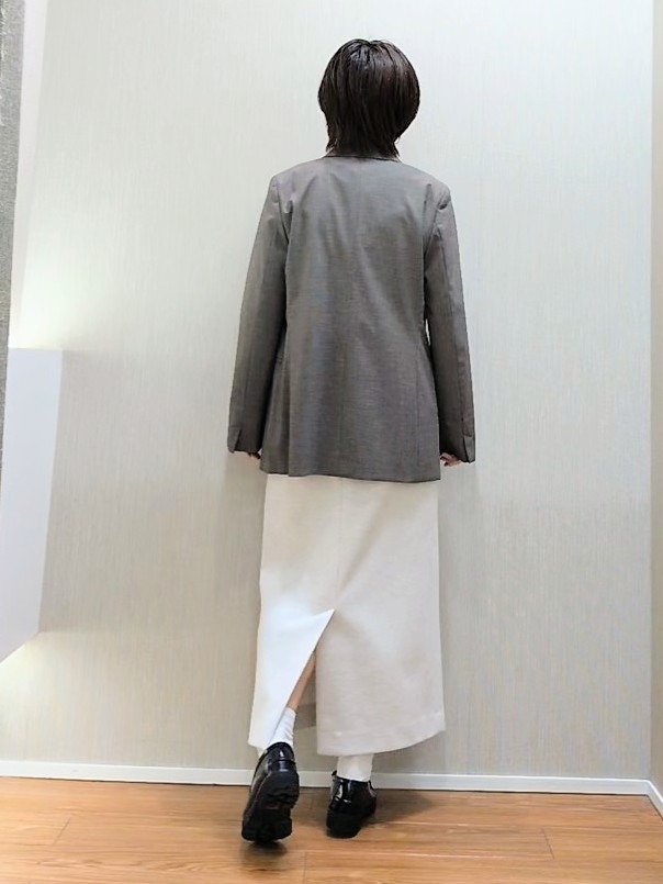 ミズタさんの「UNTITLED｜【薄手ニット/オンオフ使える】ファインゲージニットプルオーバー」を使ったコーディネート