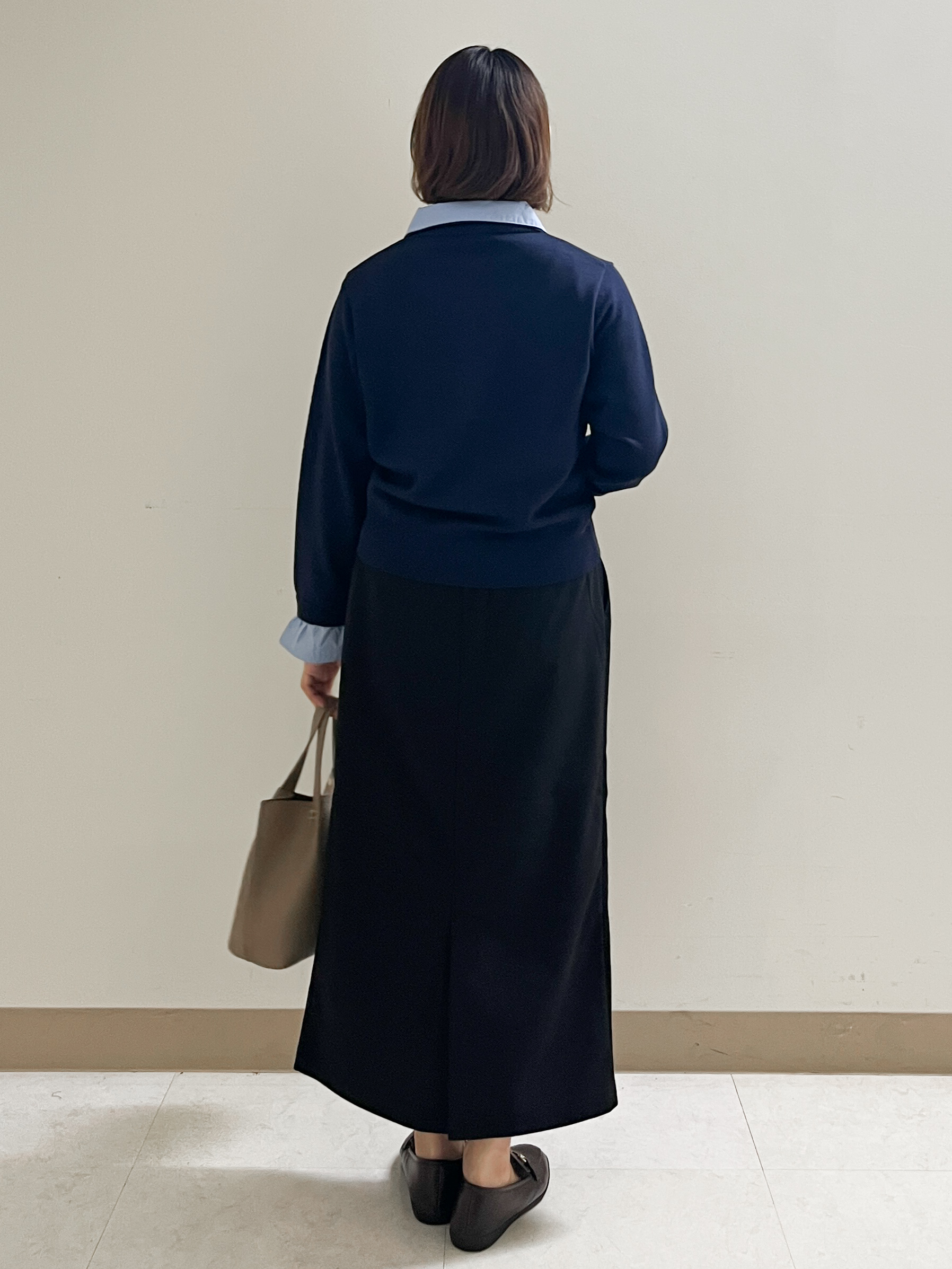 あかねさんの「OPAQUE.CLIP｜シャツレイヤード風ポロニット【洗濯機OK】」を使ったコーディネート